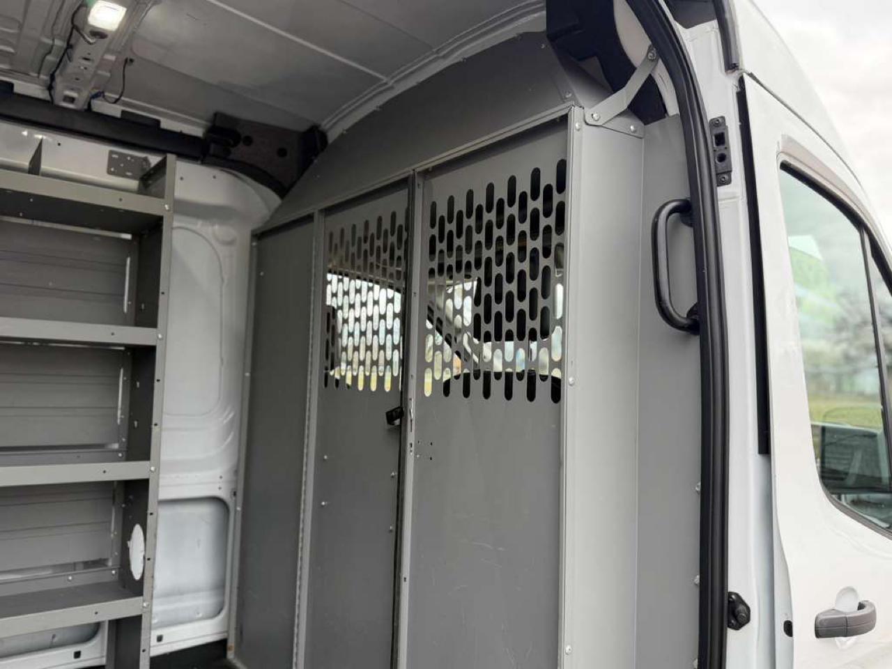 Ford Transit 250 Van Med. Roof w/Sliding Pass. 148-in. WB 2020