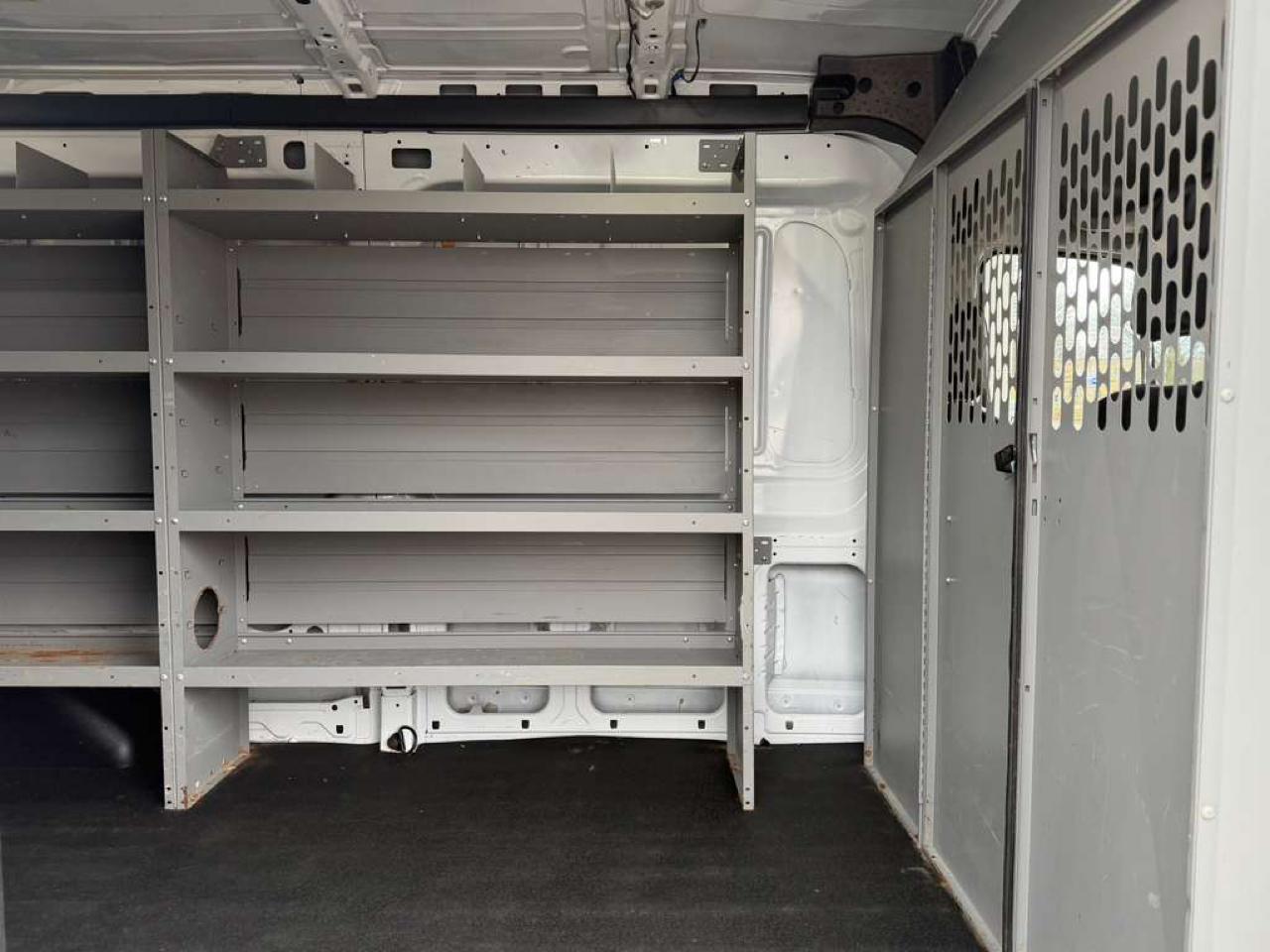 Ford Transit 250 Van Med. Roof w/Sliding Pass. 148-in. WB 2020