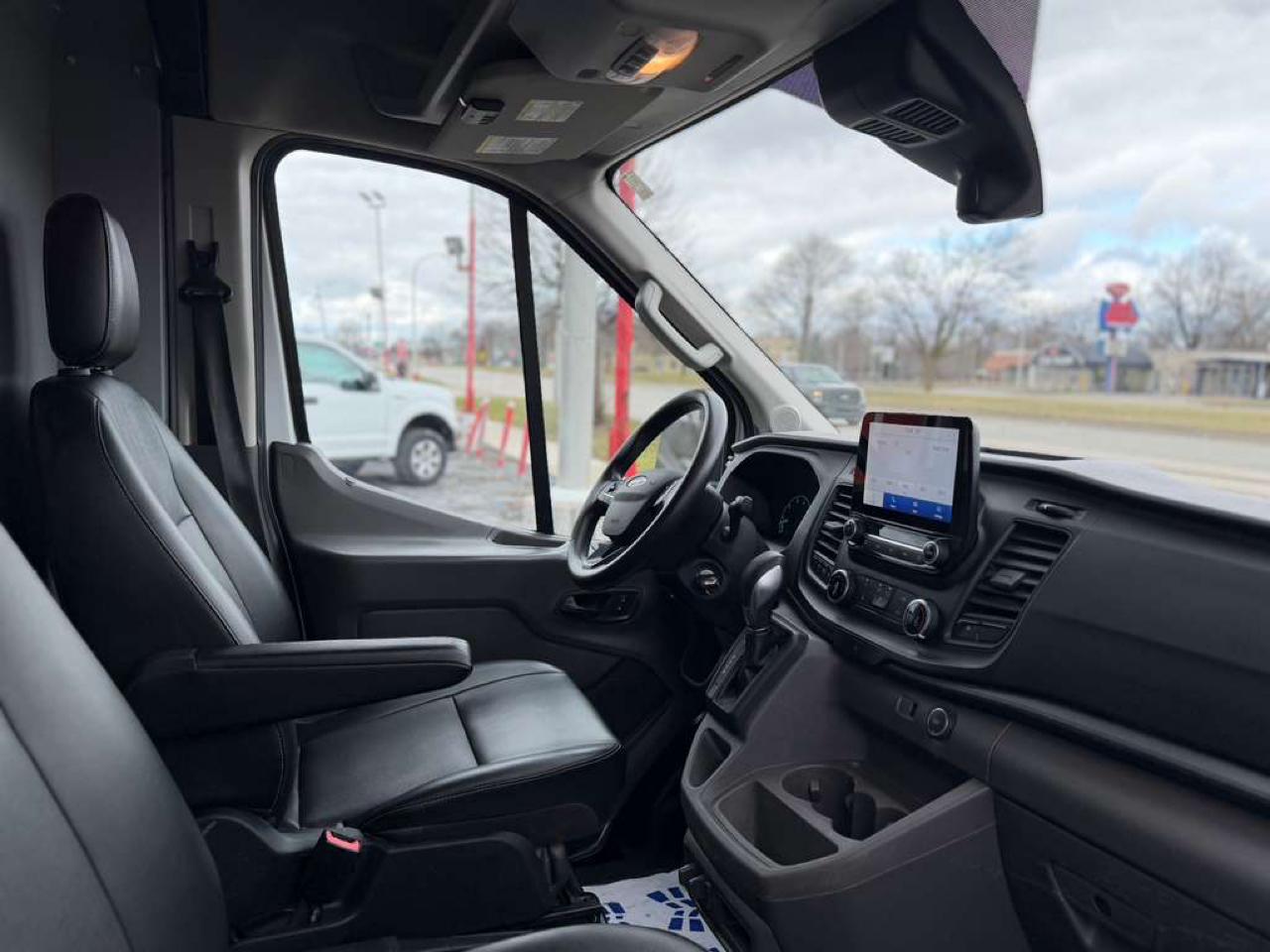 Ford Transit 250 Van Med. Roof w/Sliding Pass. 148-in. WB 2020