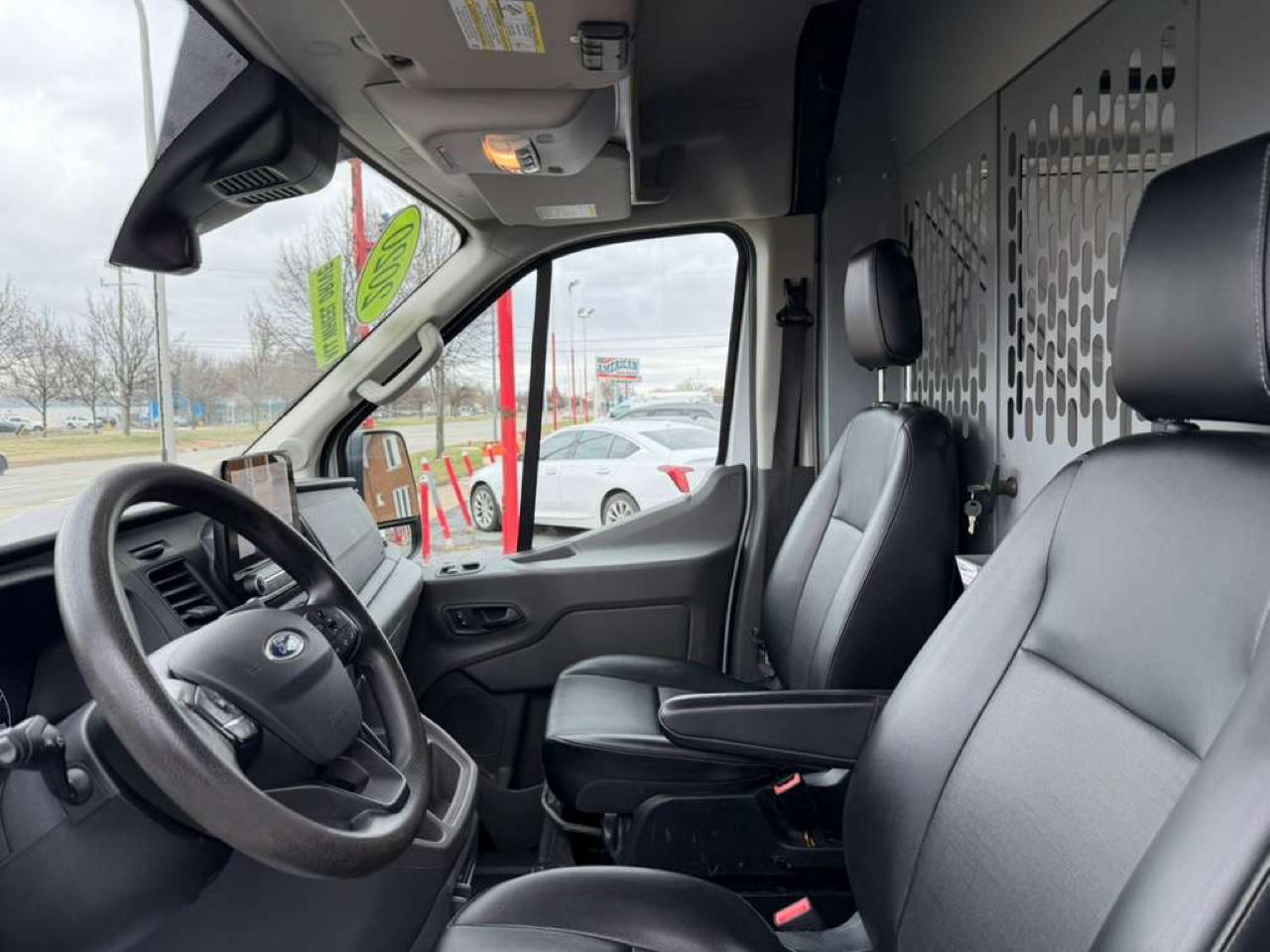 Ford Transit 250 Van Med. Roof w/Sliding Pass. 148-in. WB 2020