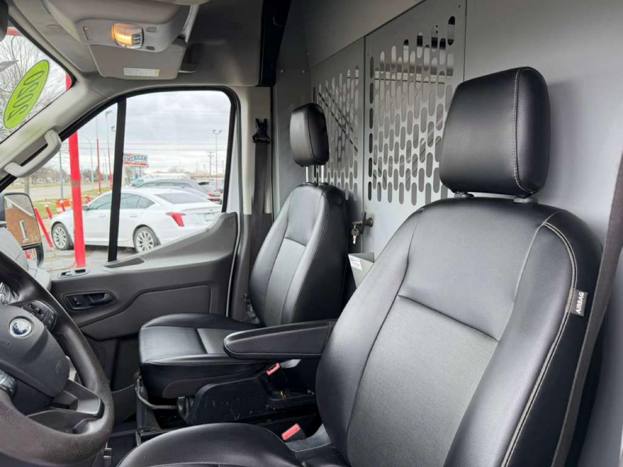 Ford Transit 250 Van Med. Roof w/Sliding Pass. 148-in. WB 2020