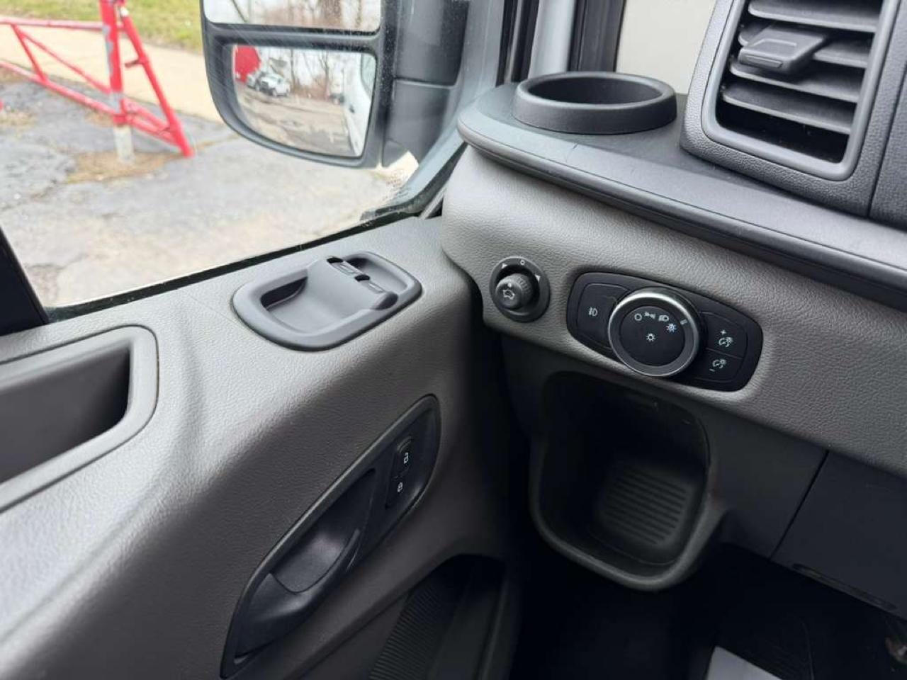 Ford Transit 250 Van Med. Roof w/Sliding Pass. 148-in. WB 2020