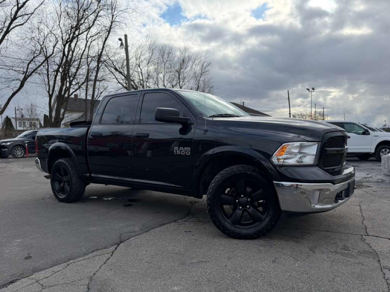 RAM 1500 SLT Crew Cab 4WD 2017