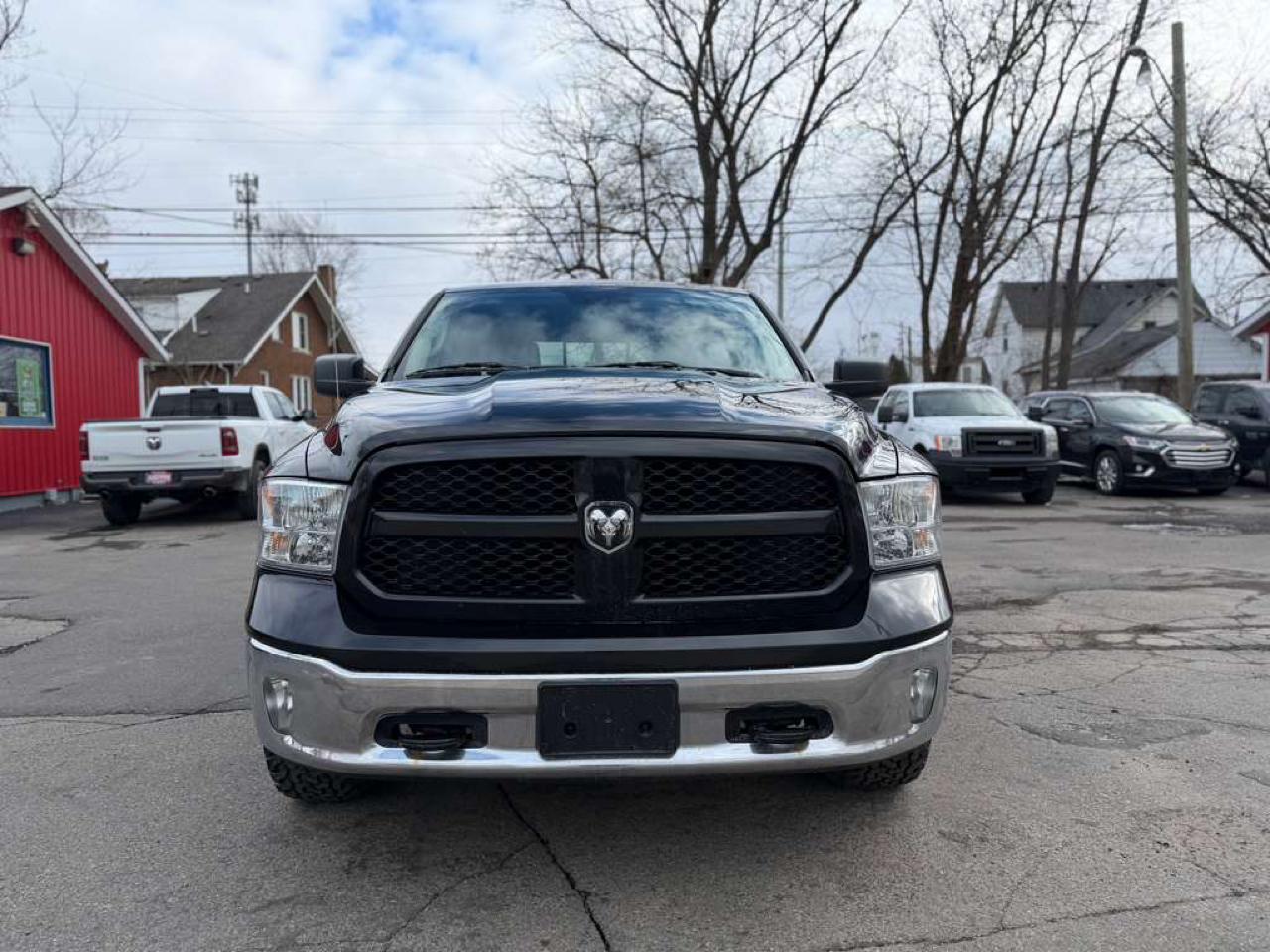 RAM 1500 SLT Crew Cab 4WD 2017