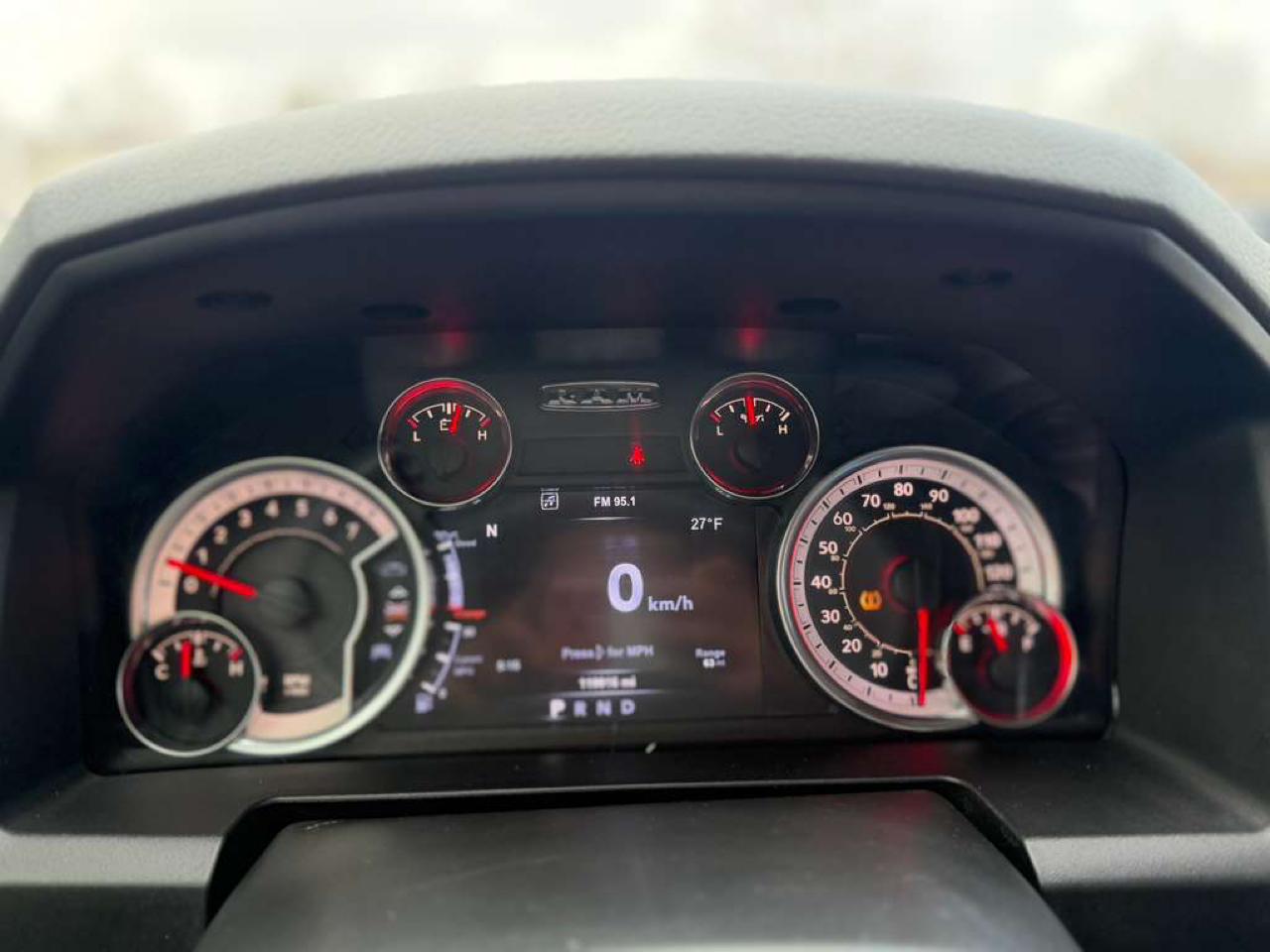 RAM 1500 SLT Crew Cab 4WD 2017