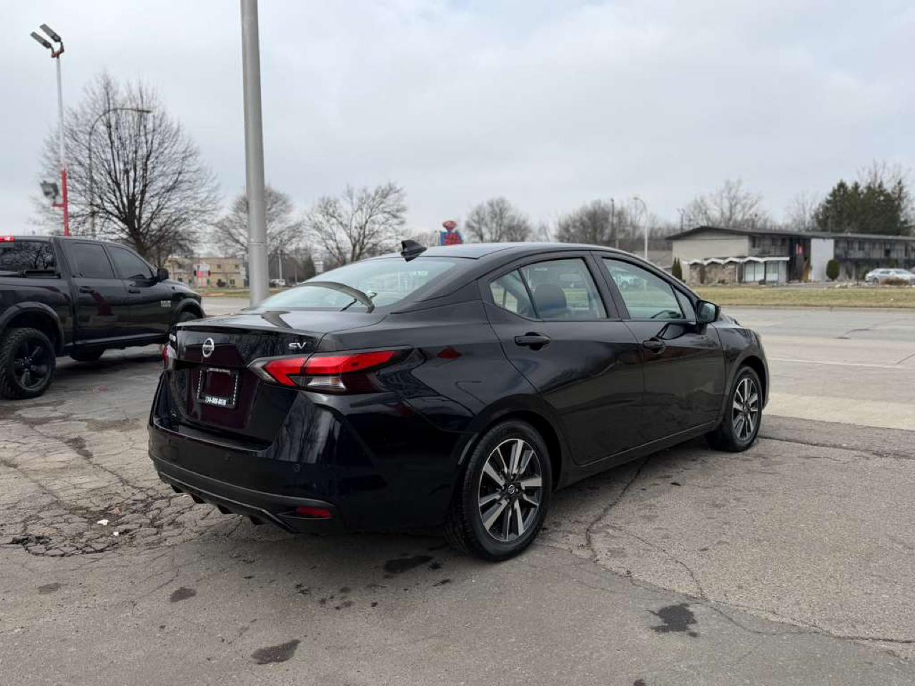 Nissan Versa SV 2021