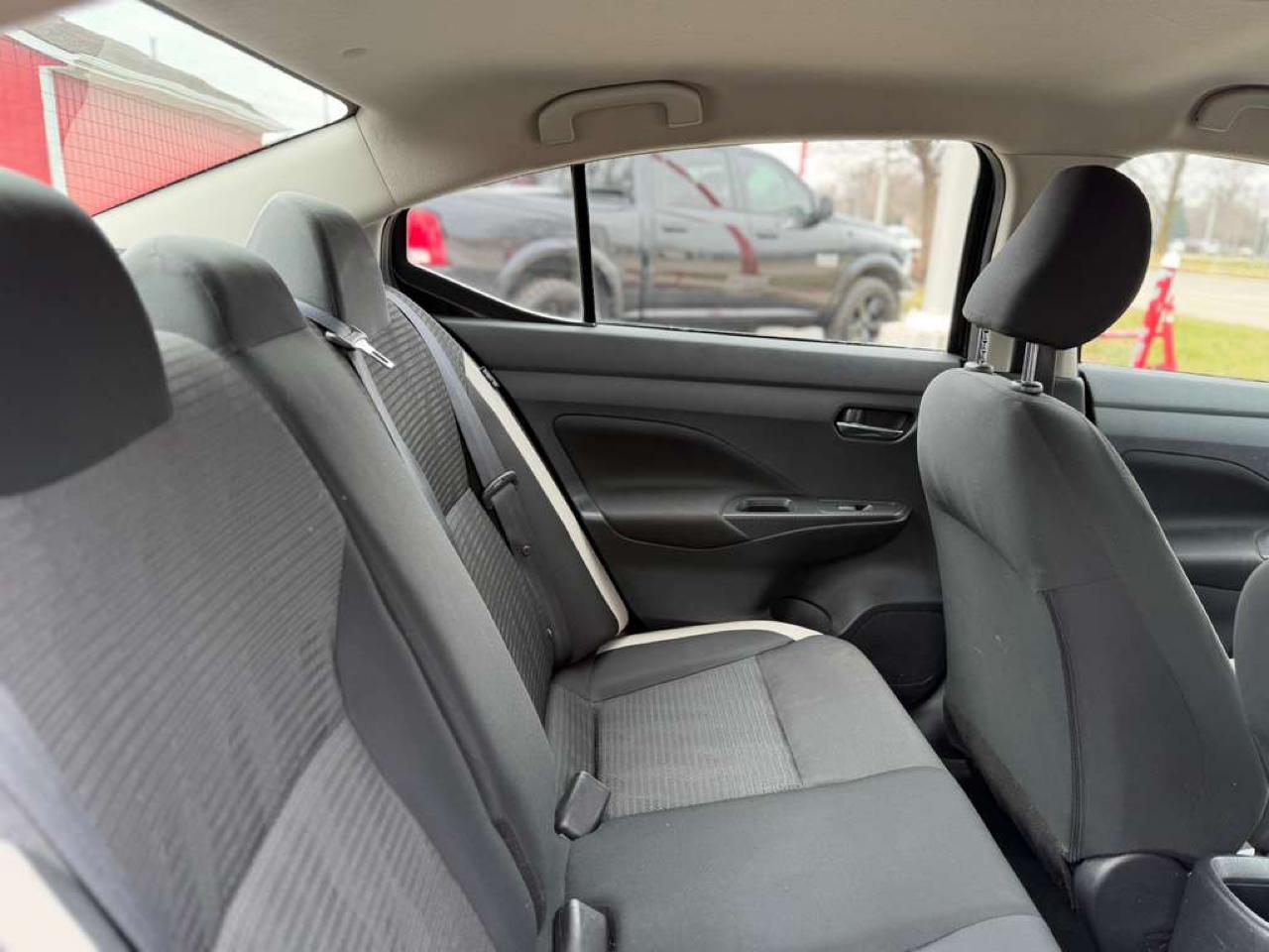 Nissan Versa SV 2021