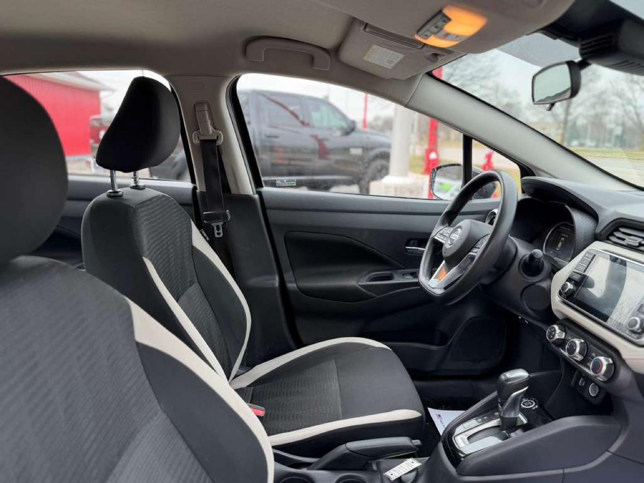 Nissan Versa SV 2021