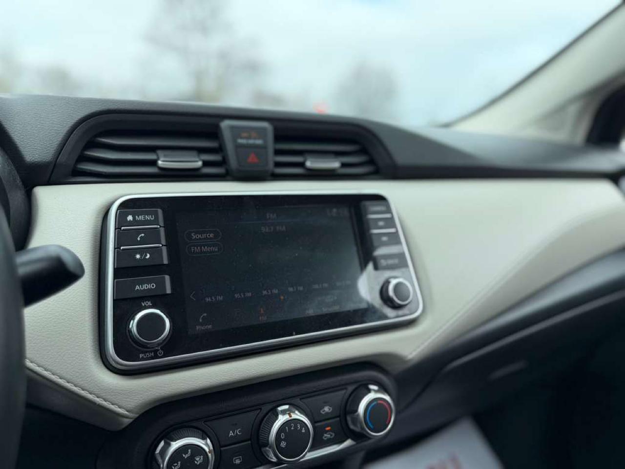 Nissan Versa SV 2021