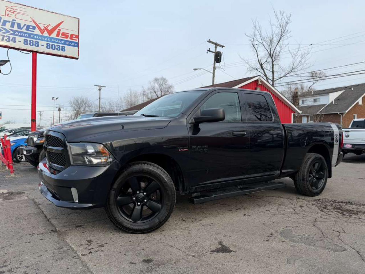 RAM 1500 Express 4x4 Quad Cab 6'4" Box 2017