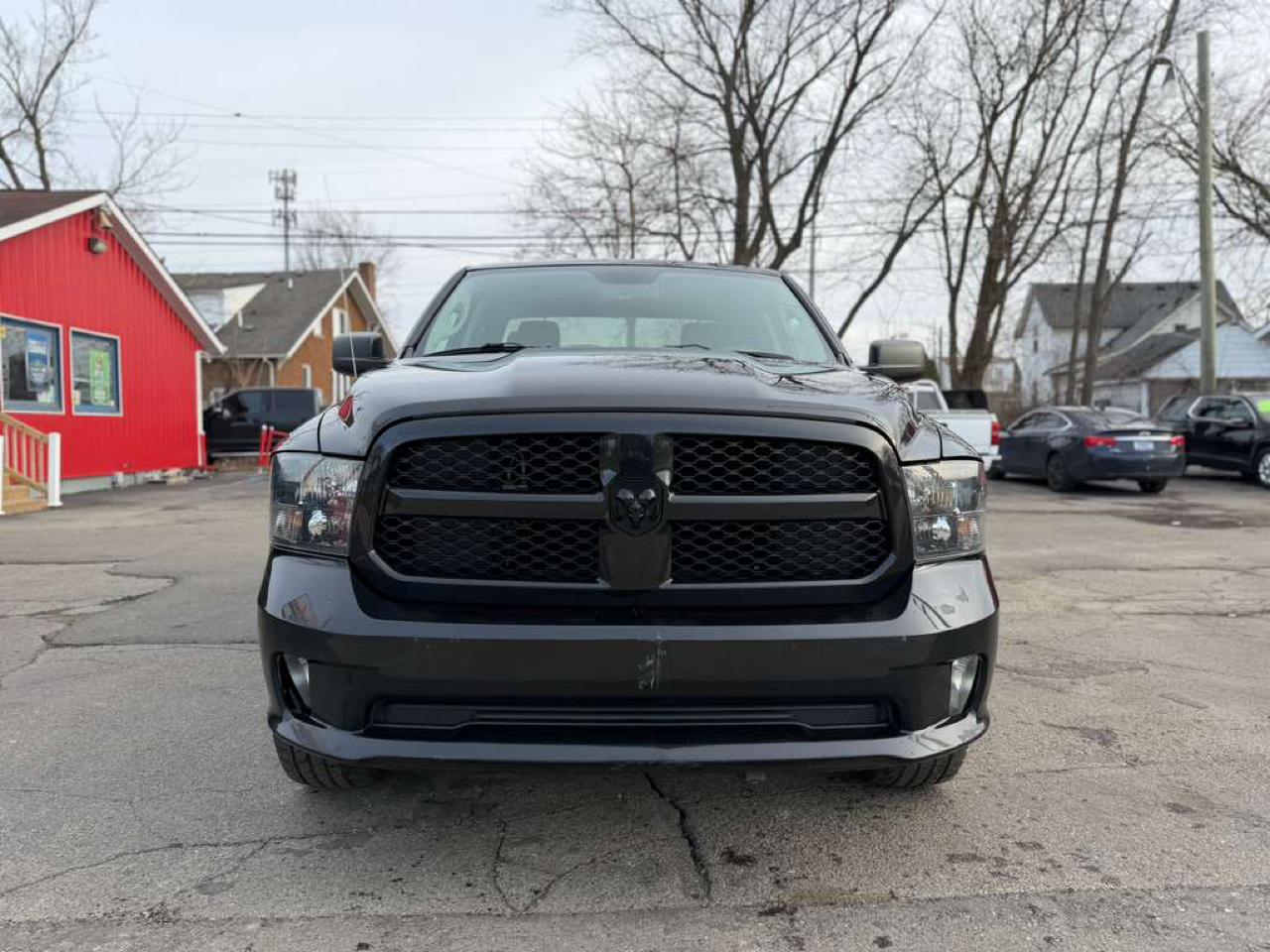 RAM 1500 Express 4x4 Quad Cab 6'4" Box 2017