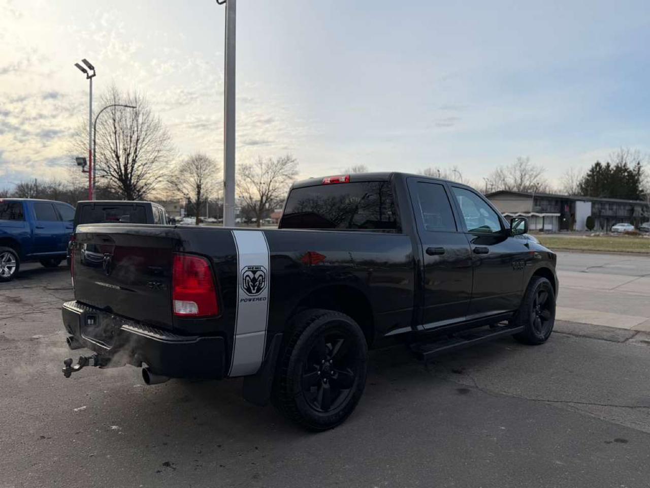 RAM 1500 Express 4x4 Quad Cab 6'4" Box 2017