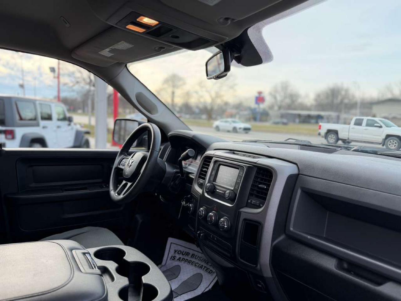 RAM 1500 Express 4x4 Quad Cab 6'4" Box 2017