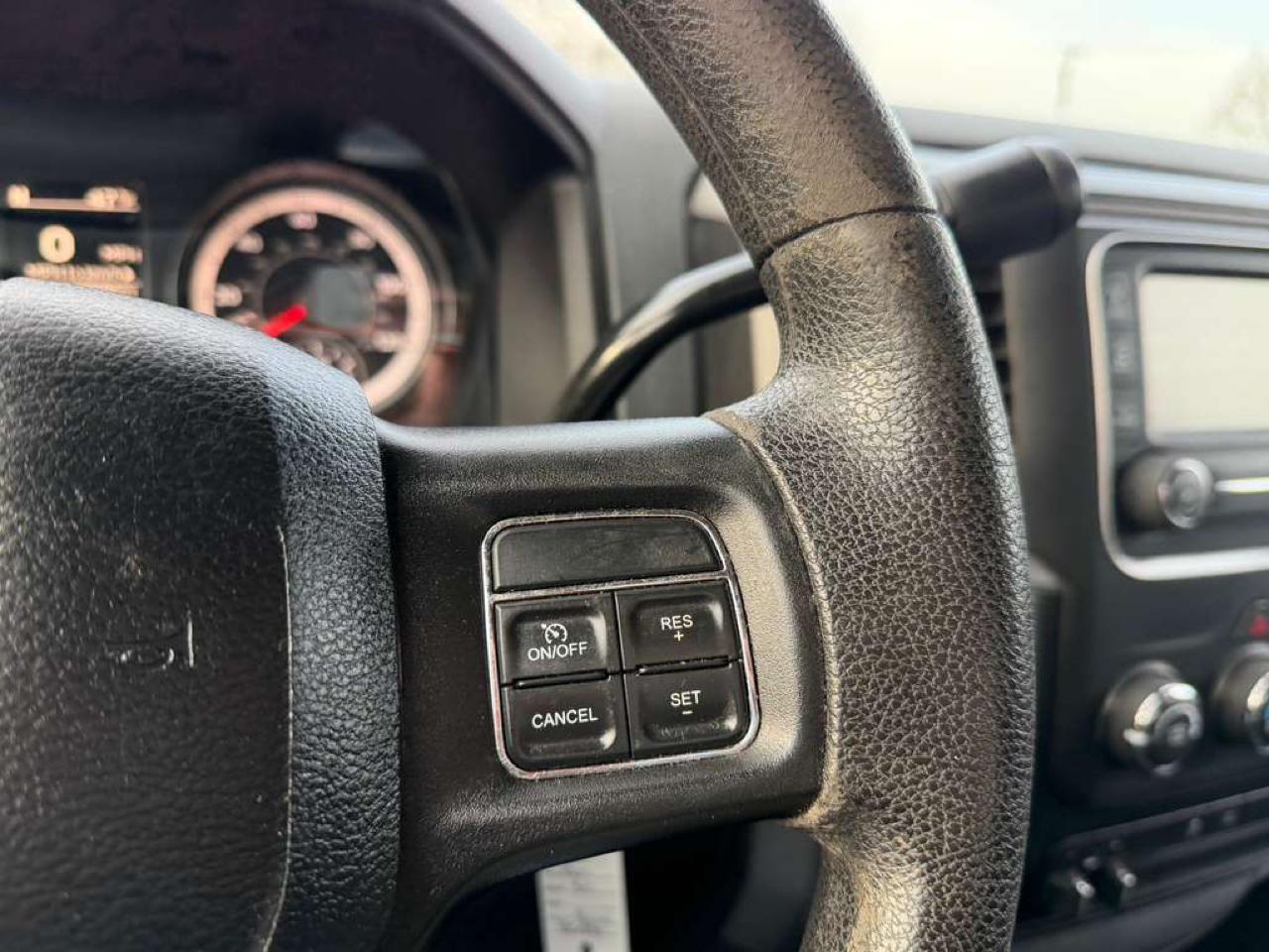 RAM 1500 Express 4x4 Quad Cab 6'4" Box 2017