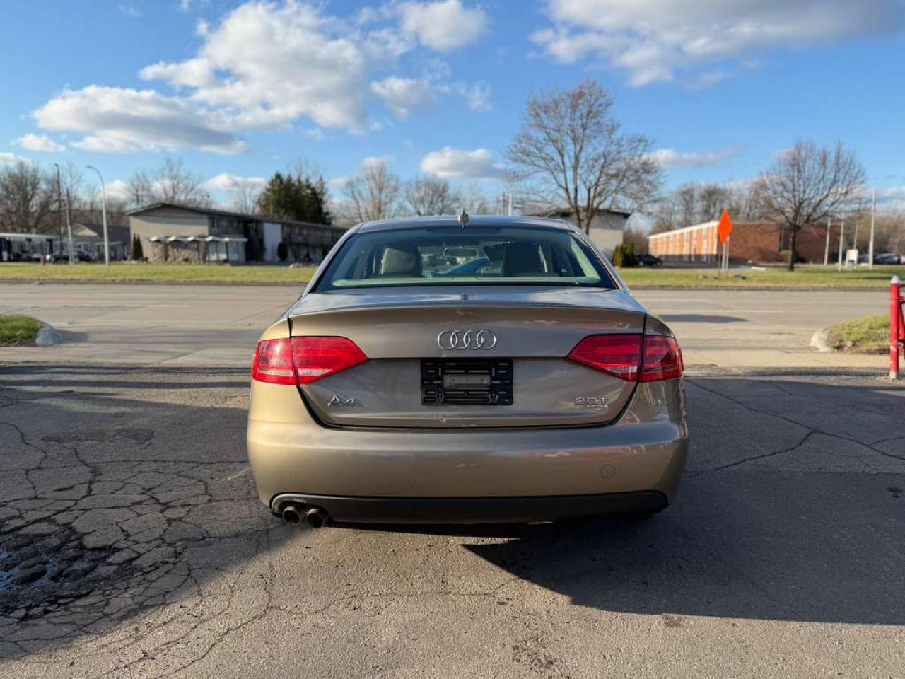 Audi A4 2.0T Sedan quattro Tiptronic 2010