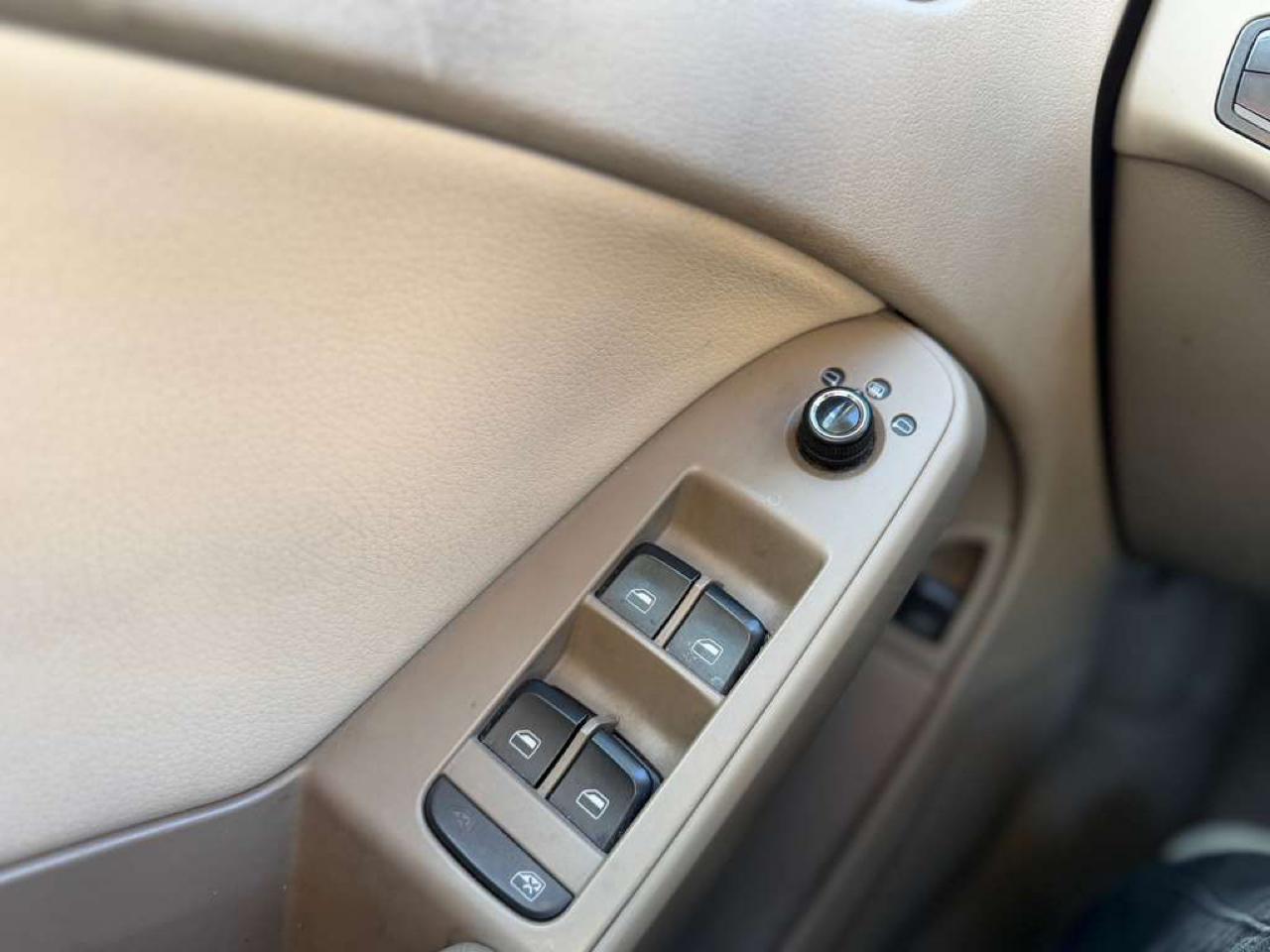 Audi A4 2.0T Sedan quattro Tiptronic 2010