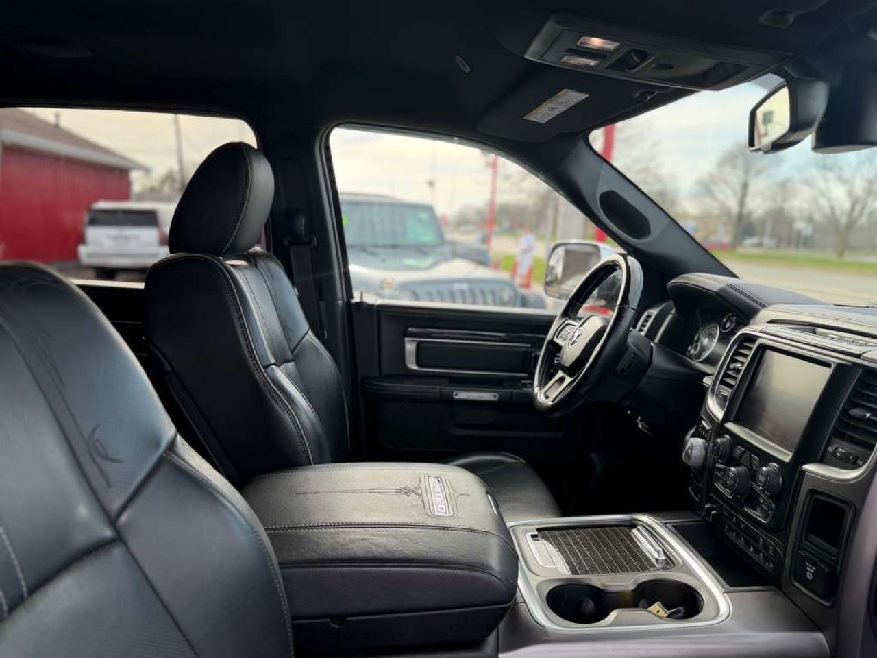 RAM 1500 Limited 4x4 Crew Cab 5'7" Box 2017