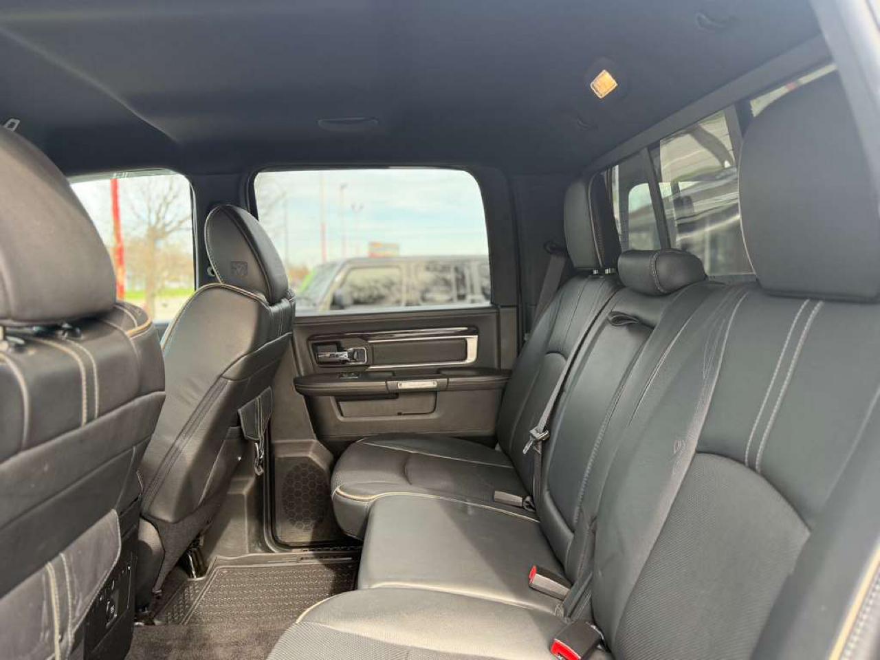 RAM 1500 Limited 4x4 Crew Cab 5'7" Box 2017