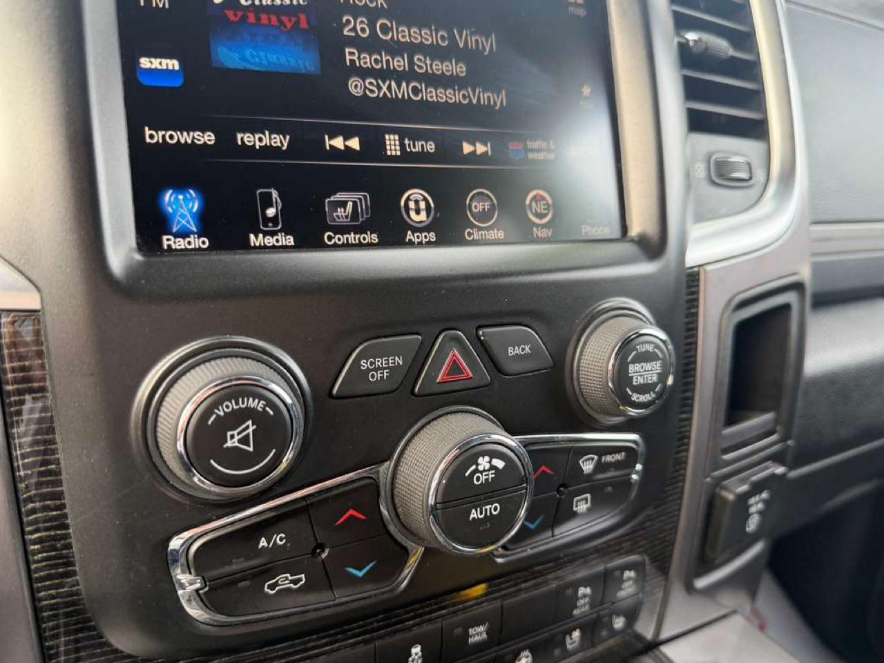 RAM 1500 Limited 4x4 Crew Cab 5'7" Box 2017