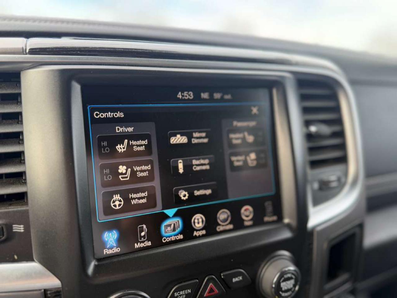 RAM 1500 Limited 4x4 Crew Cab 5'7" Box 2017