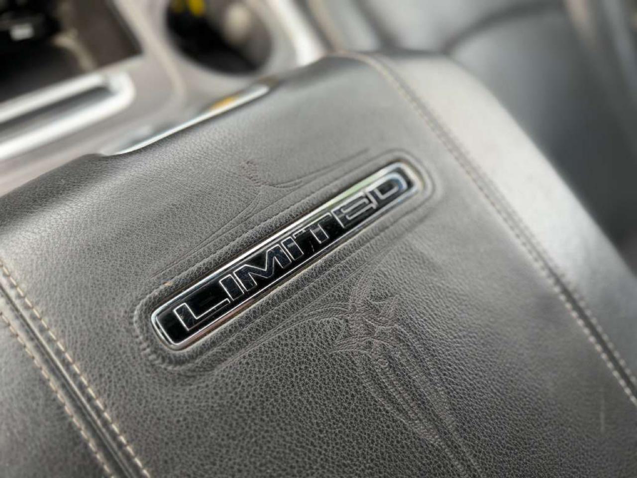 RAM 1500 Limited 4x4 Crew Cab 5'7" Box 2017