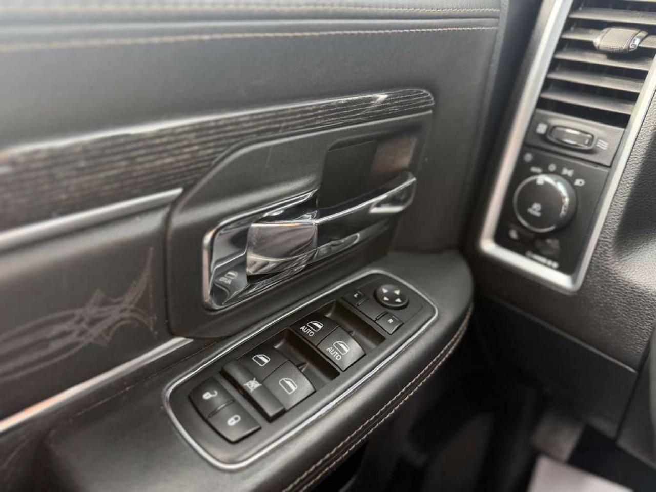 RAM 1500 Limited 4x4 Crew Cab 5'7" Box 2017