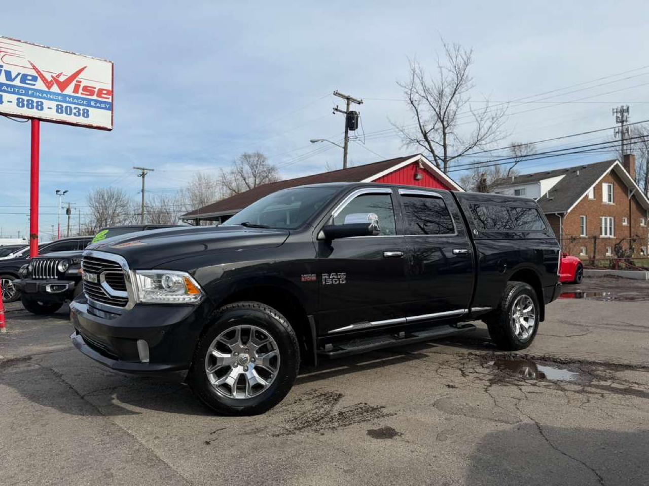2017 RAM 1500 Limited 4x4 Crew Cab 5'7" Box