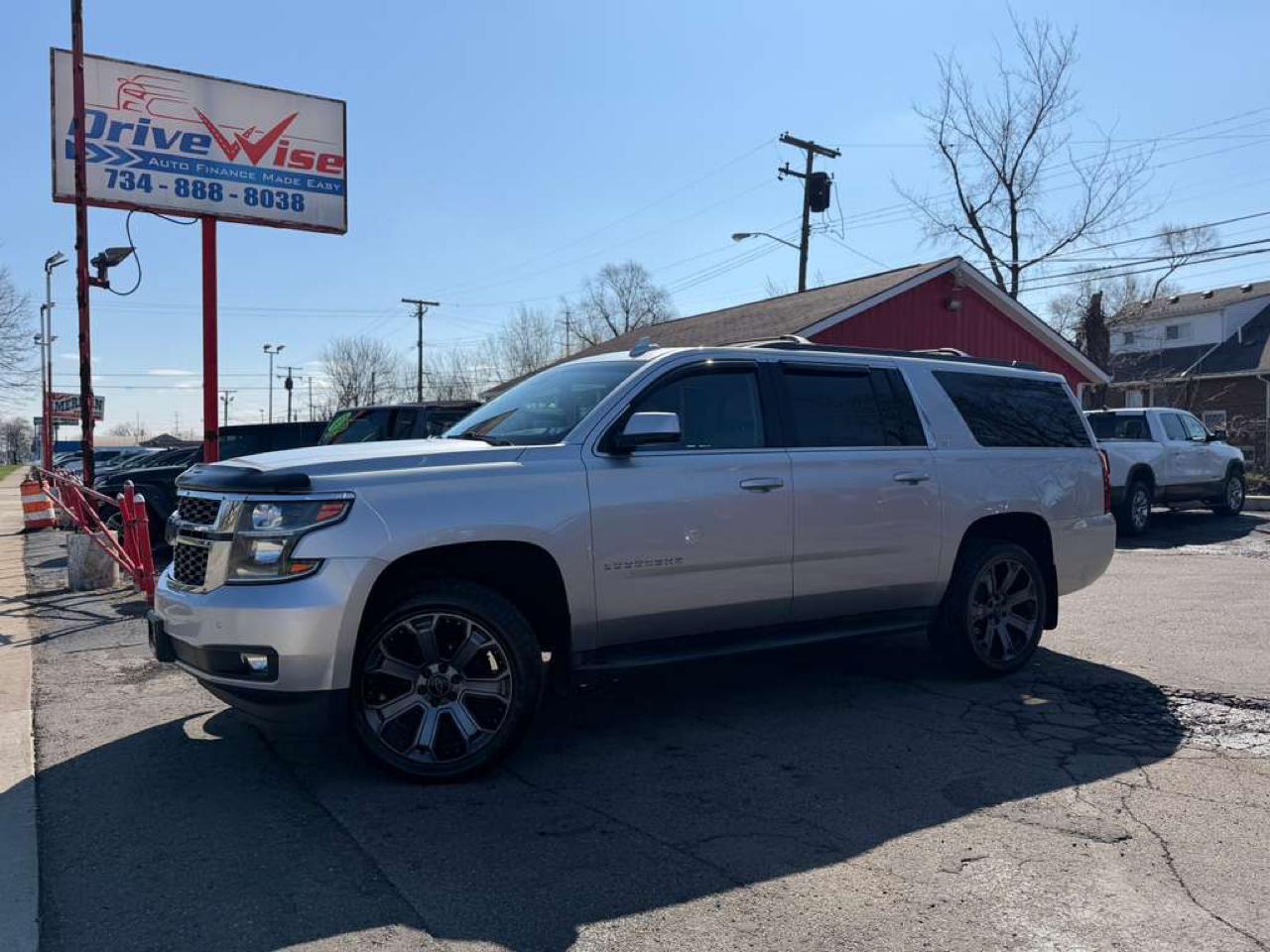 Chevrolet Suburban LT 4WD 2016