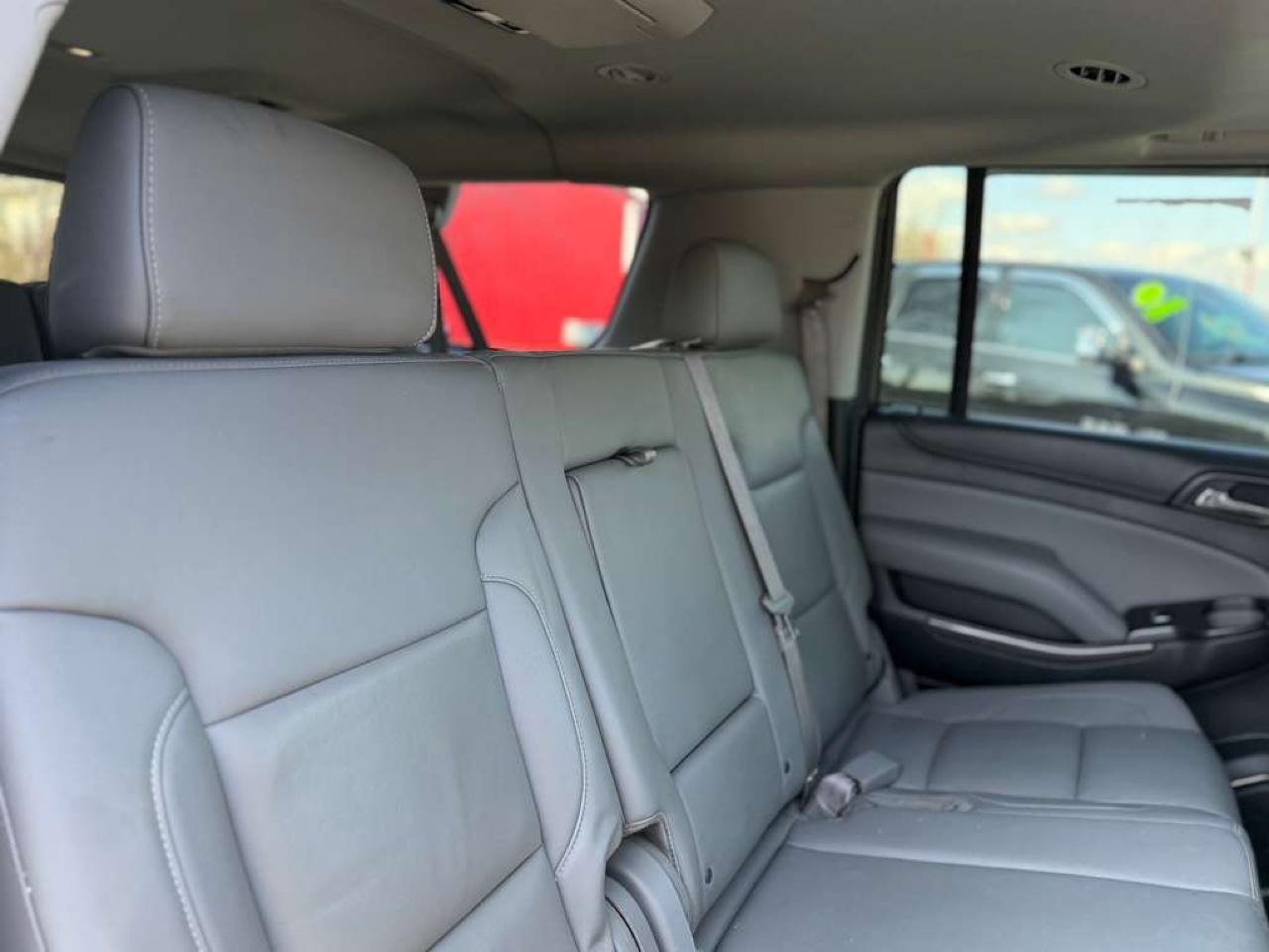 Chevrolet Suburban LT 4WD 2016