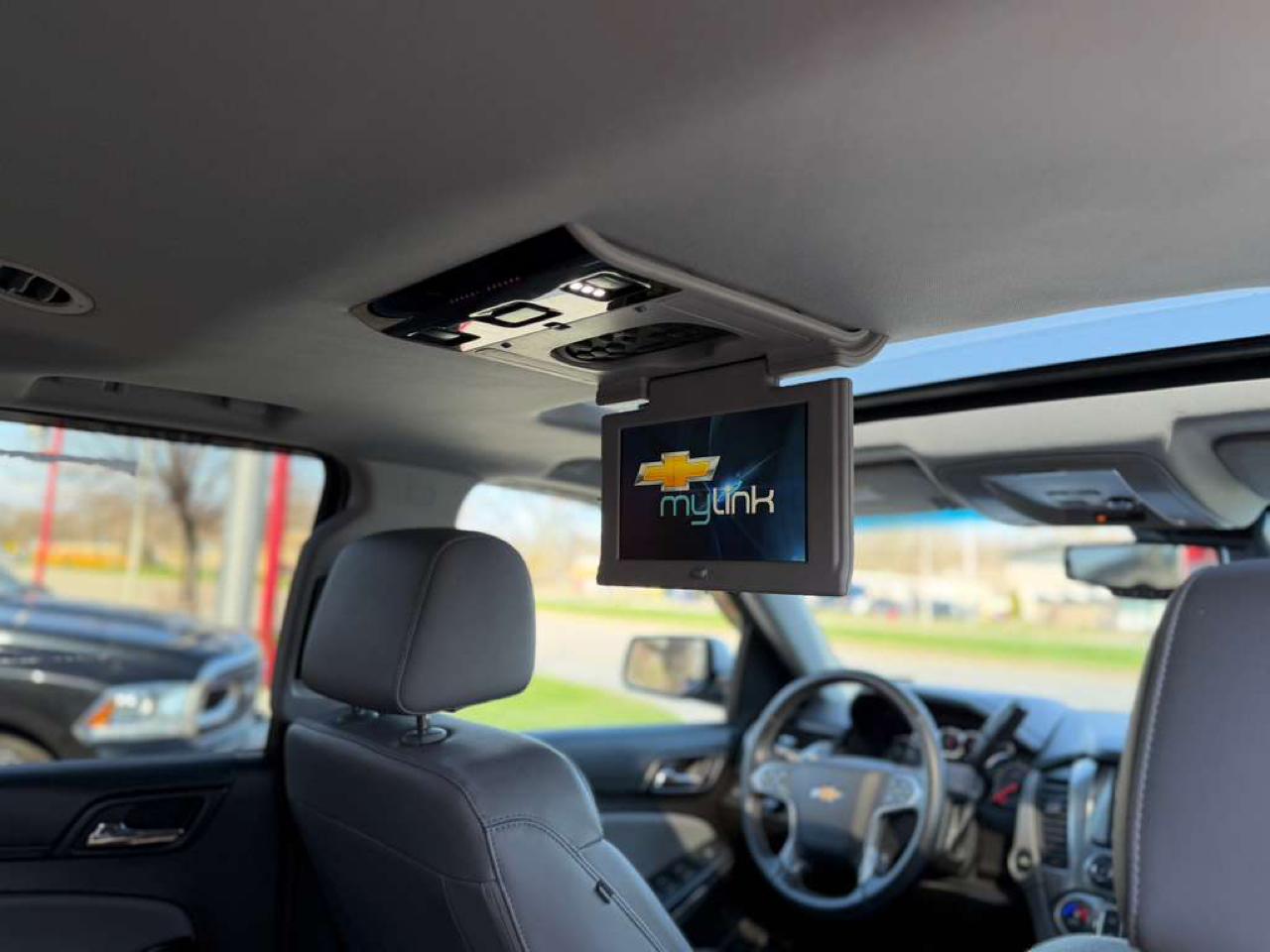 Chevrolet Suburban LT 4WD 2016