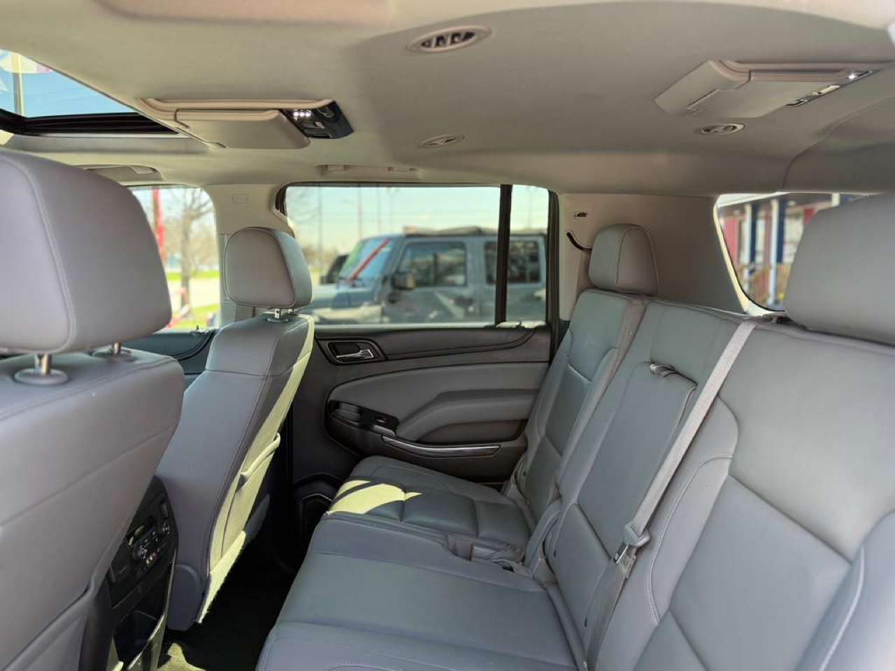 Chevrolet Suburban LT 4WD 2016