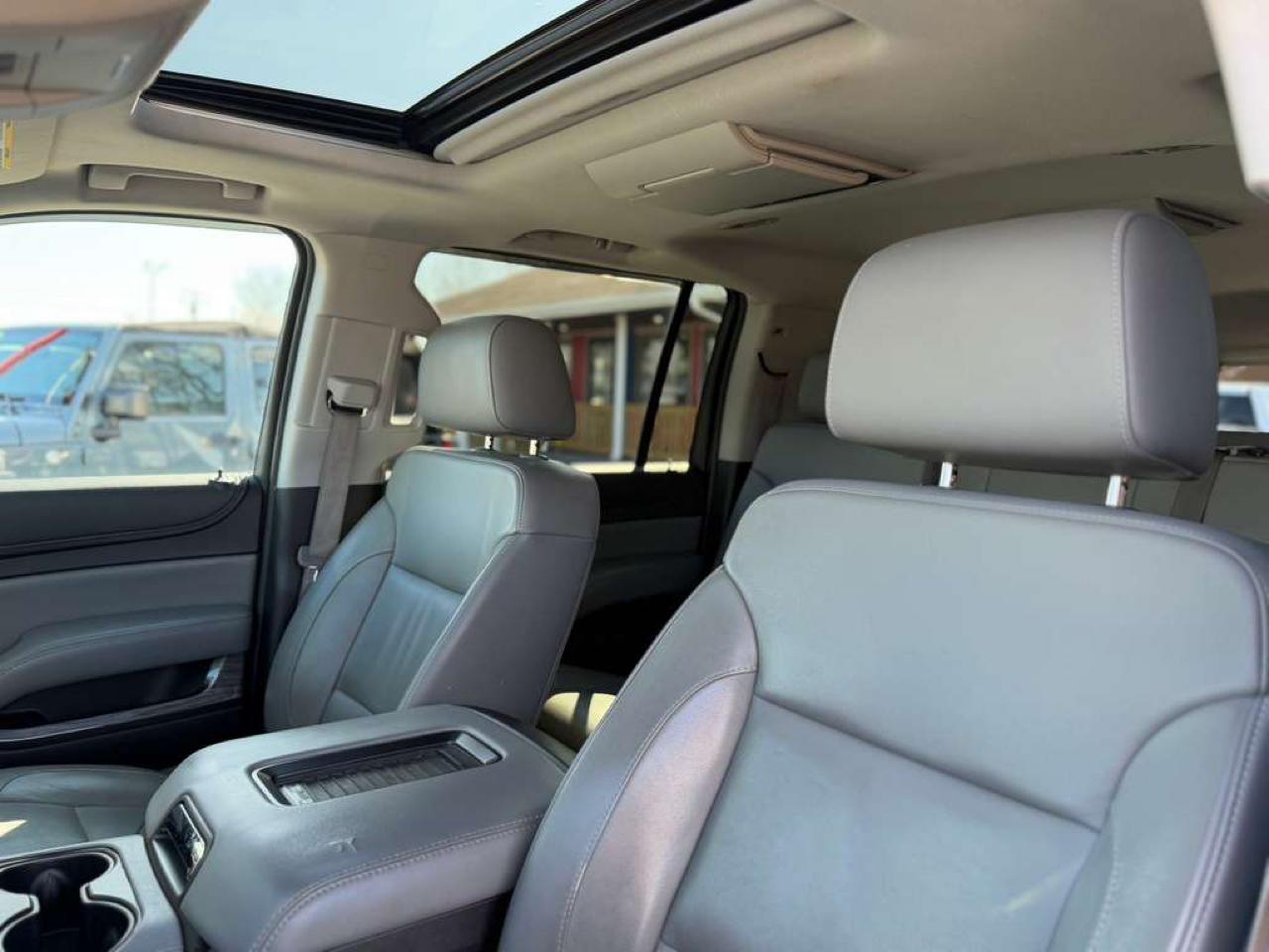 Chevrolet Suburban LT 4WD 2016