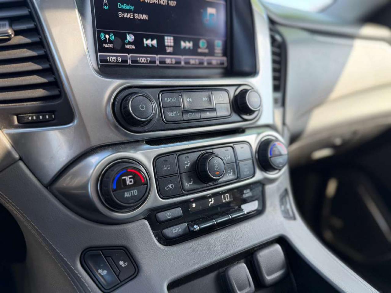 Chevrolet Suburban LT 4WD 2016