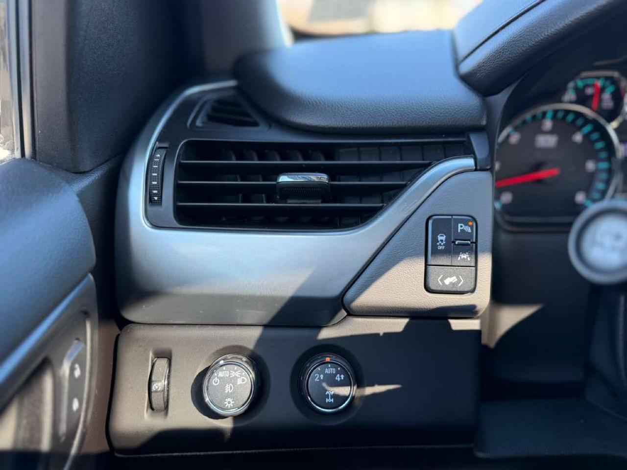 Chevrolet Suburban LT 4WD 2016