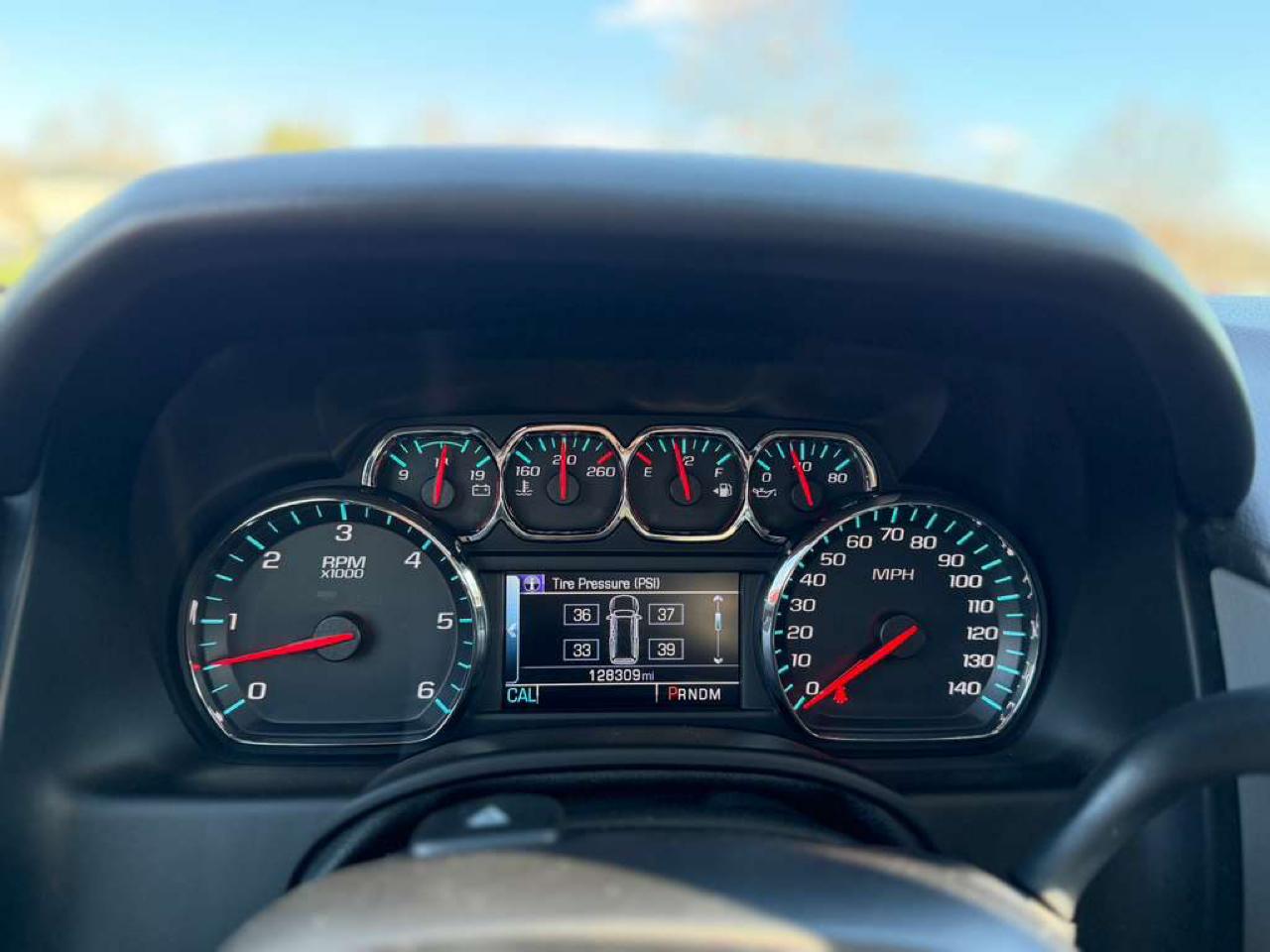 Chevrolet Suburban LT 4WD 2016