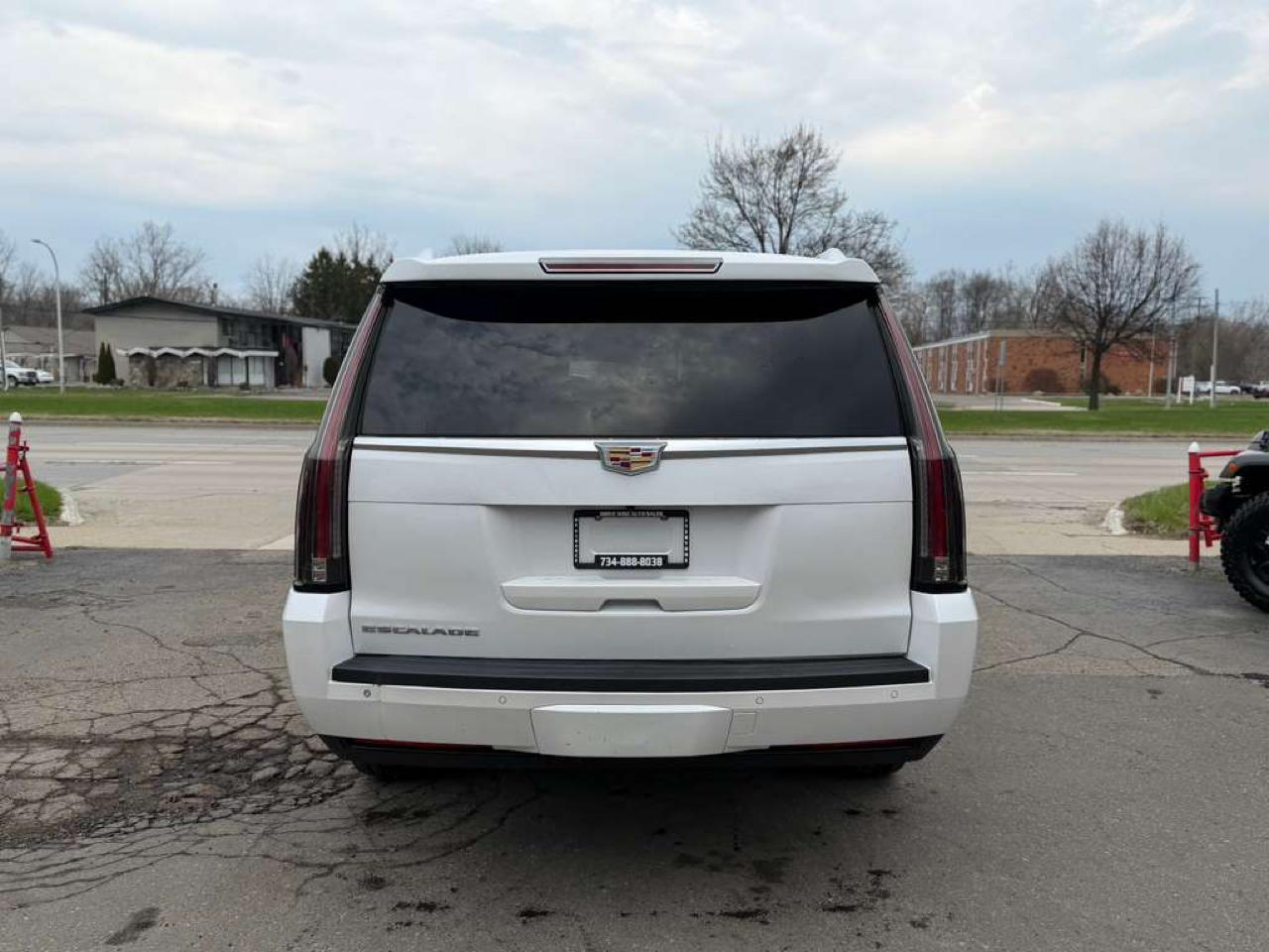 Cadillac Escalade ESV Premium 4WD 2016