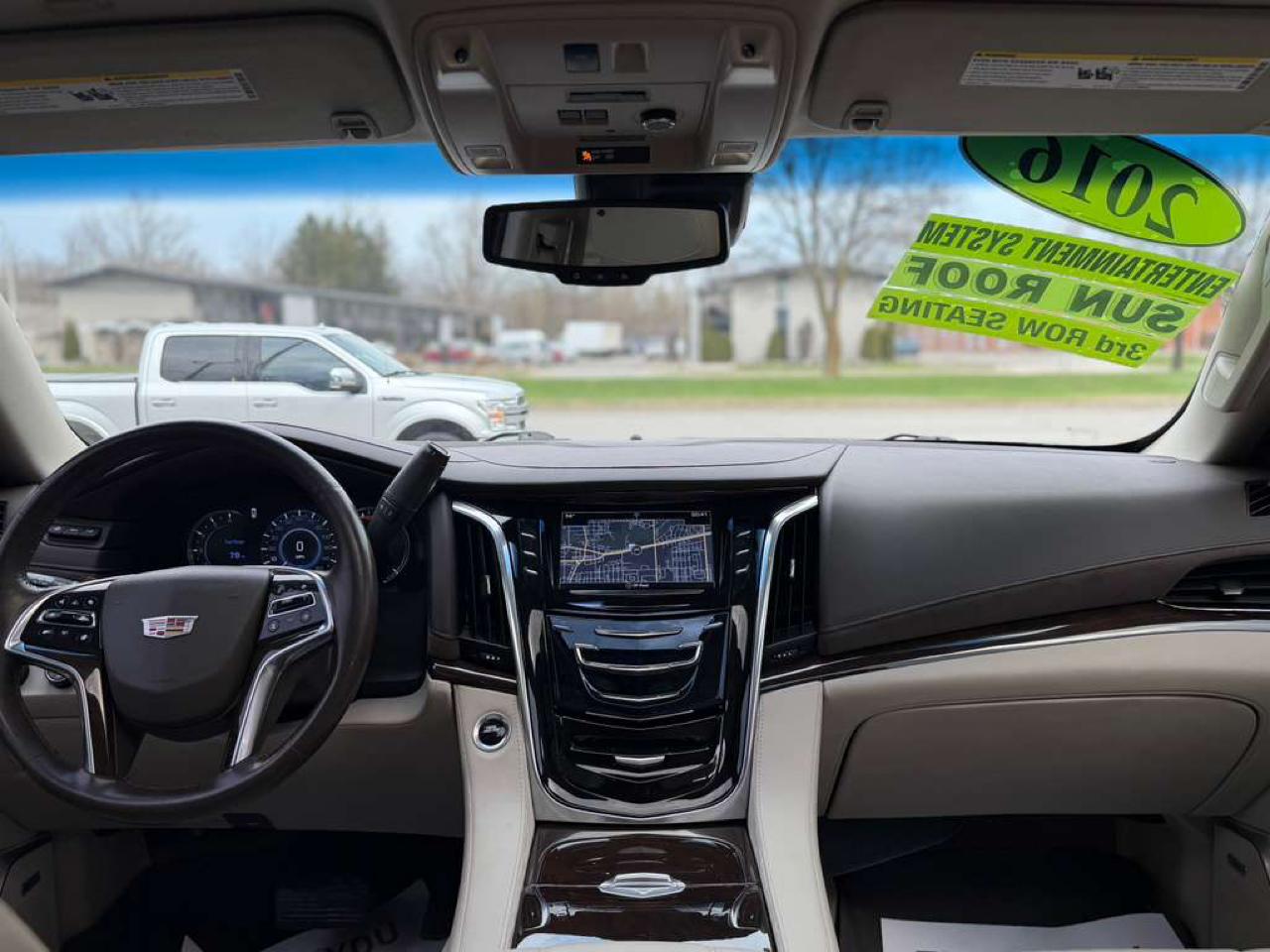 Cadillac Escalade ESV Premium 4WD 2016