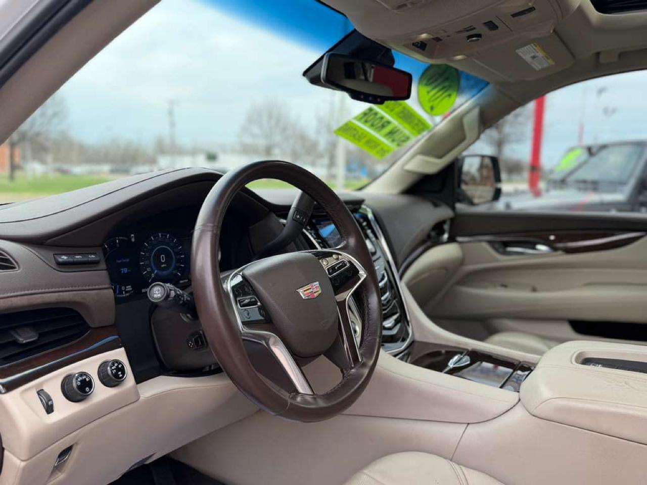 Cadillac Escalade ESV Premium 4WD 2016