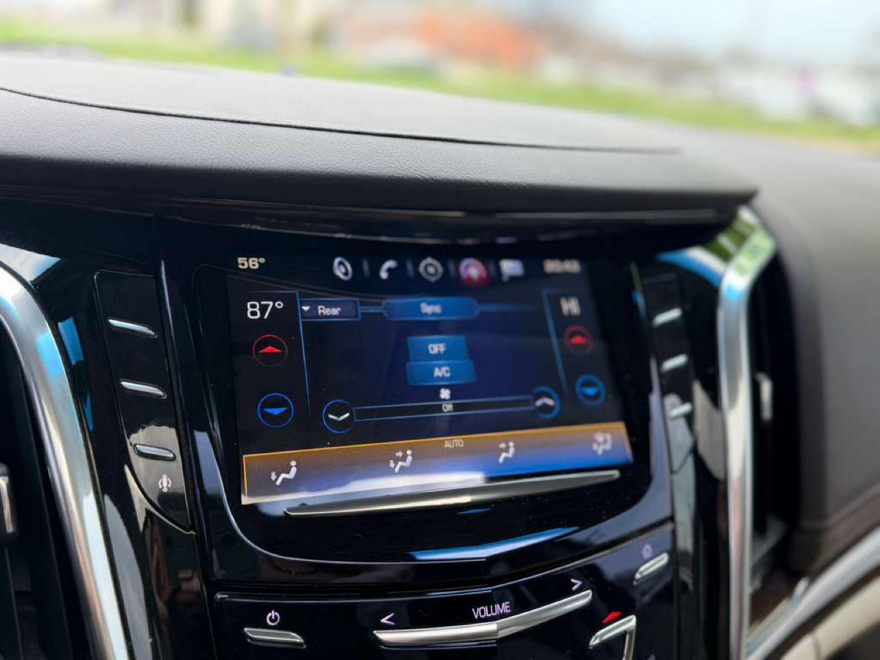 Cadillac Escalade ESV Premium 4WD 2016