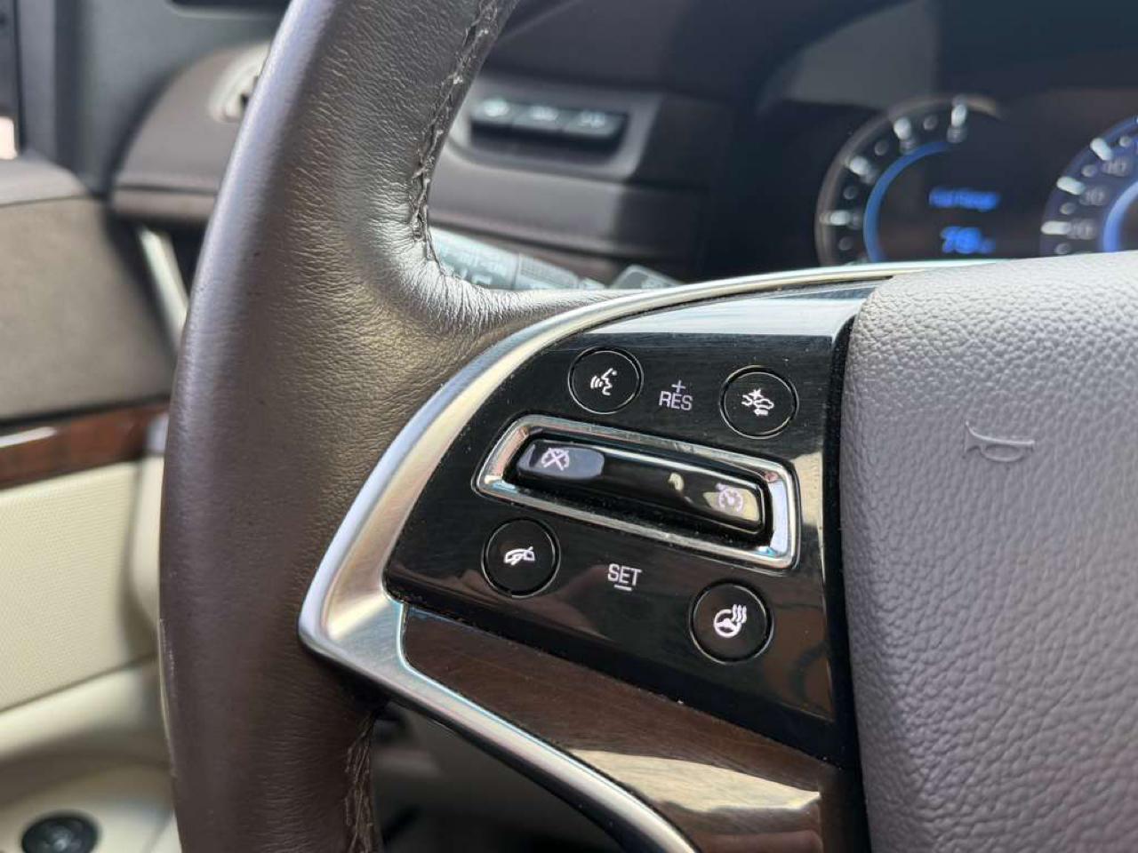 Cadillac Escalade ESV Premium 4WD 2016