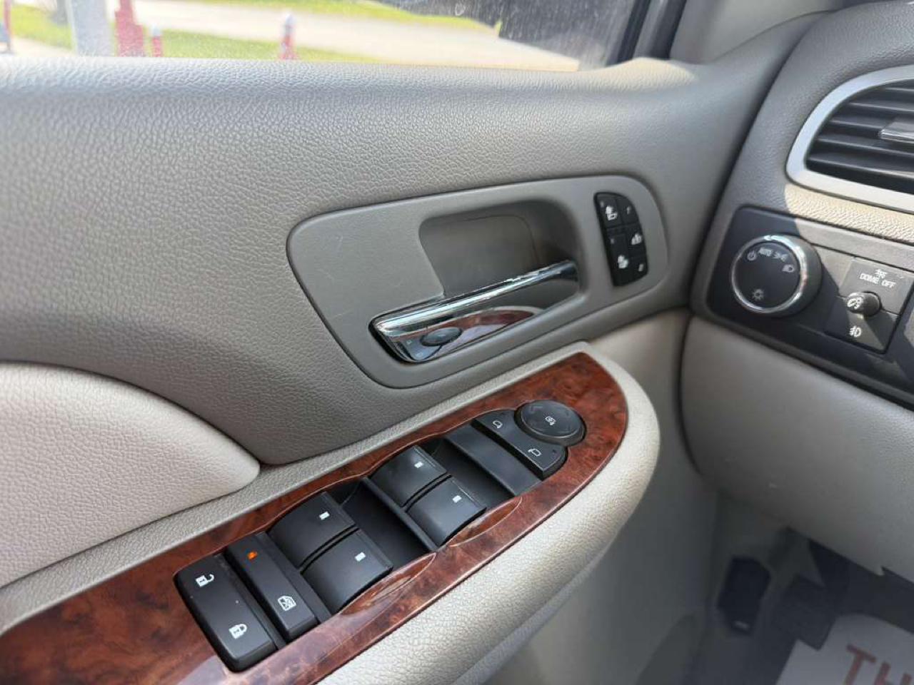 GMC Yukon XL SLT 4WD 2008