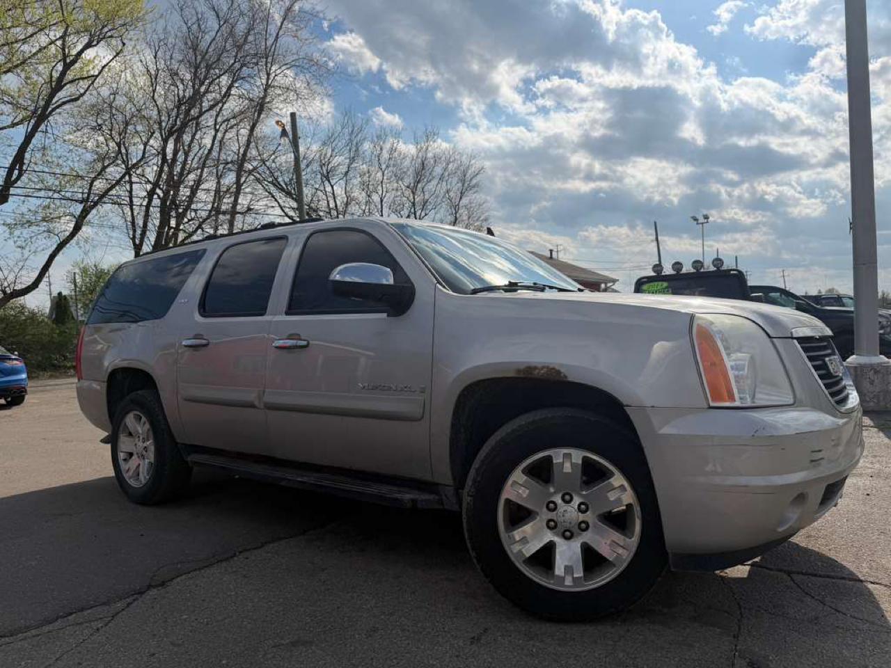 GMC Yukon XL SLT 4WD 2008