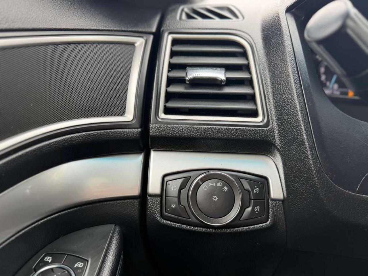 Ford Explorer XLT 4WD 2016