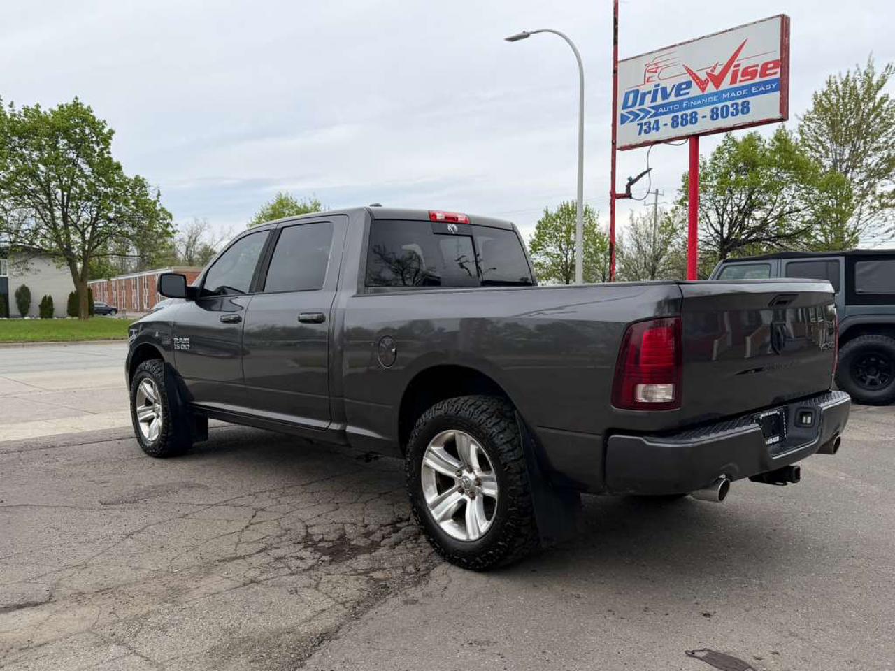 RAM 1500 Sport Crew Cab 4WD 2015