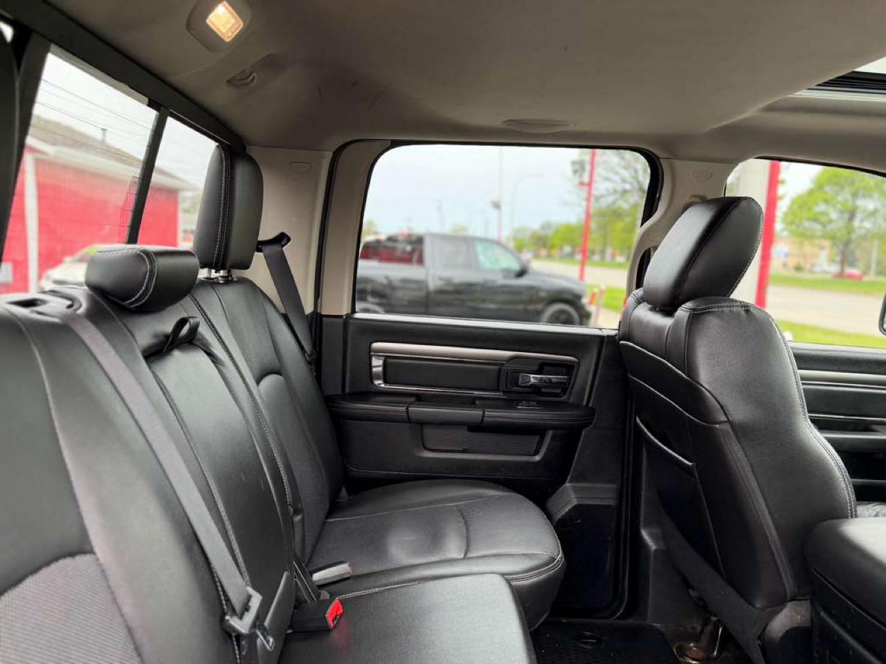 RAM 1500 Sport Crew Cab 4WD 2015