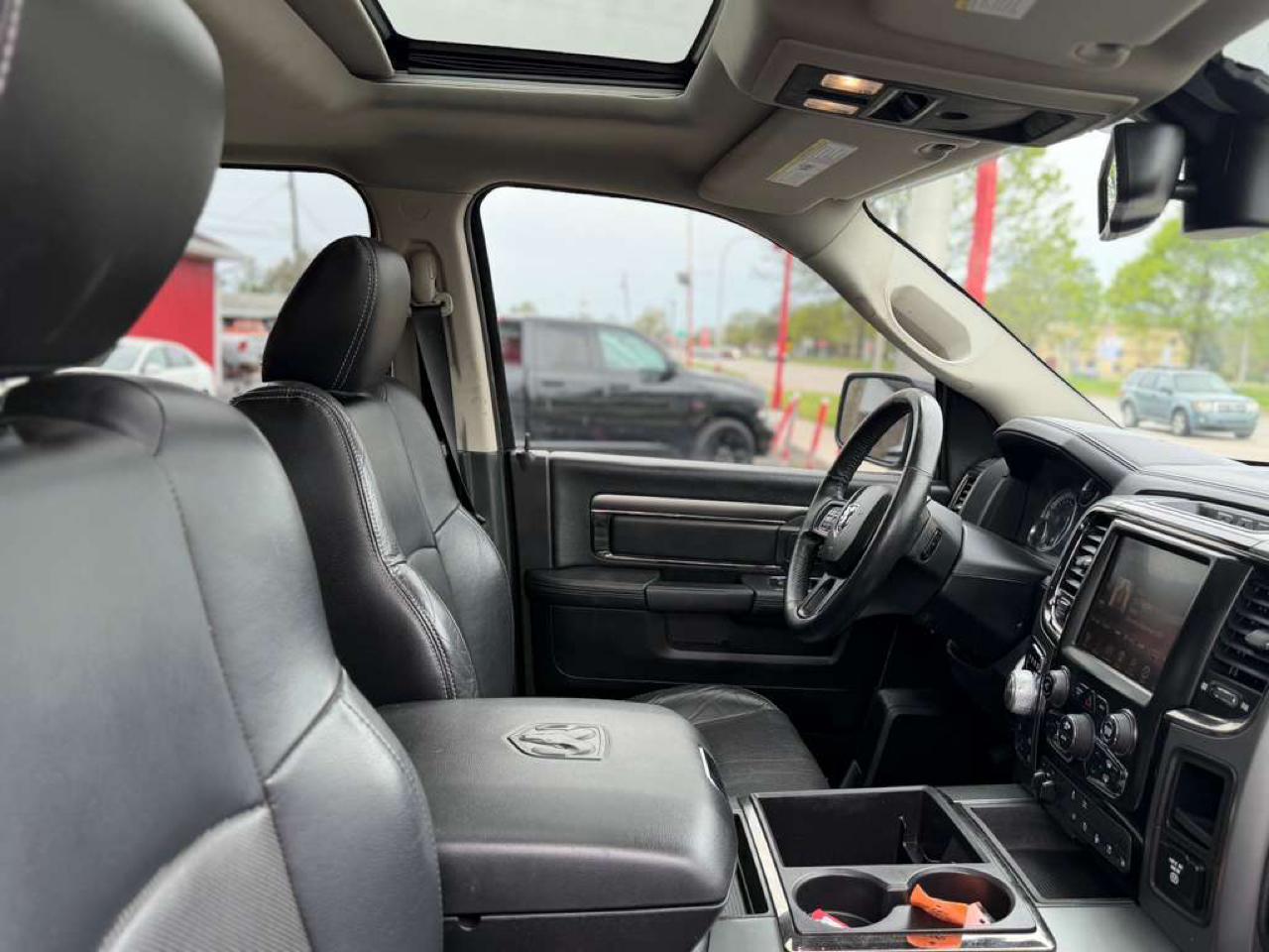 RAM 1500 Sport Crew Cab 4WD 2015