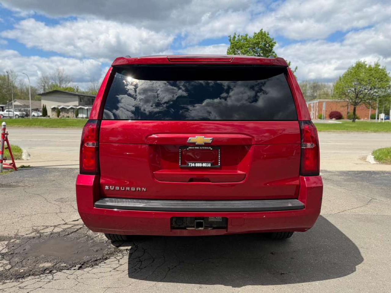 Chevrolet Suburban LT 1500 4WD 2015