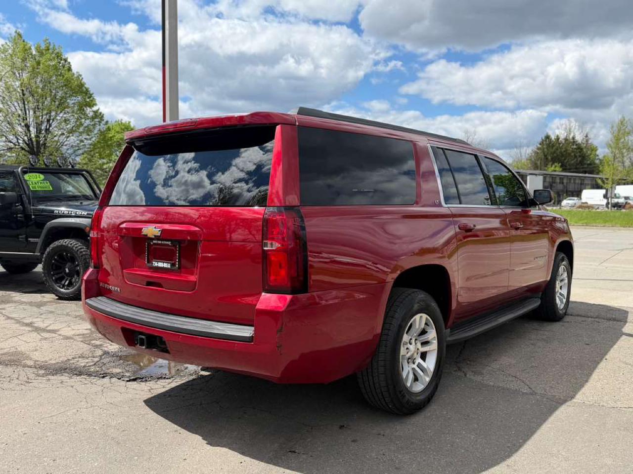 Chevrolet Suburban LT 1500 4WD 2015