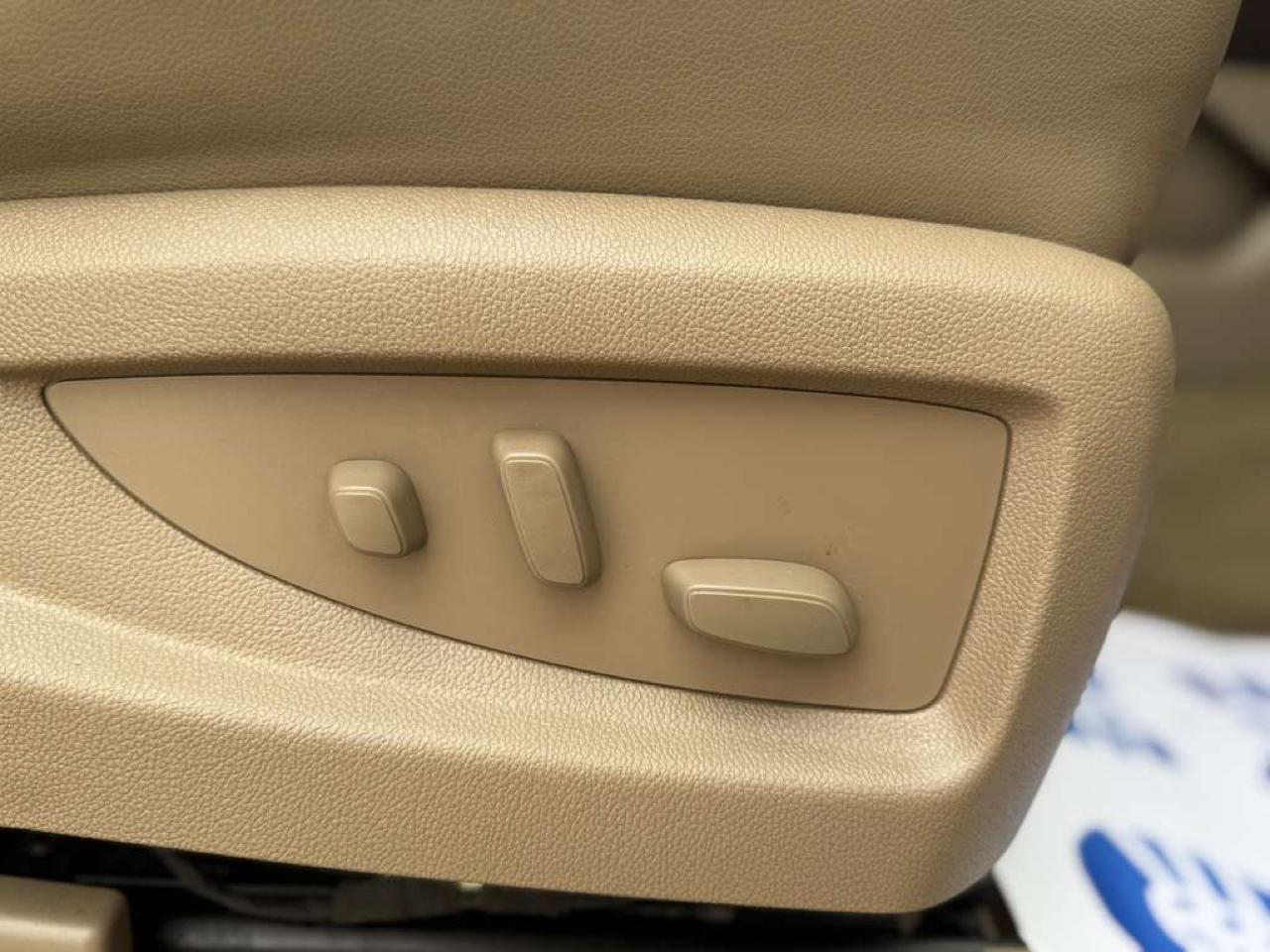 Chevrolet Suburban LT 1500 4WD 2015