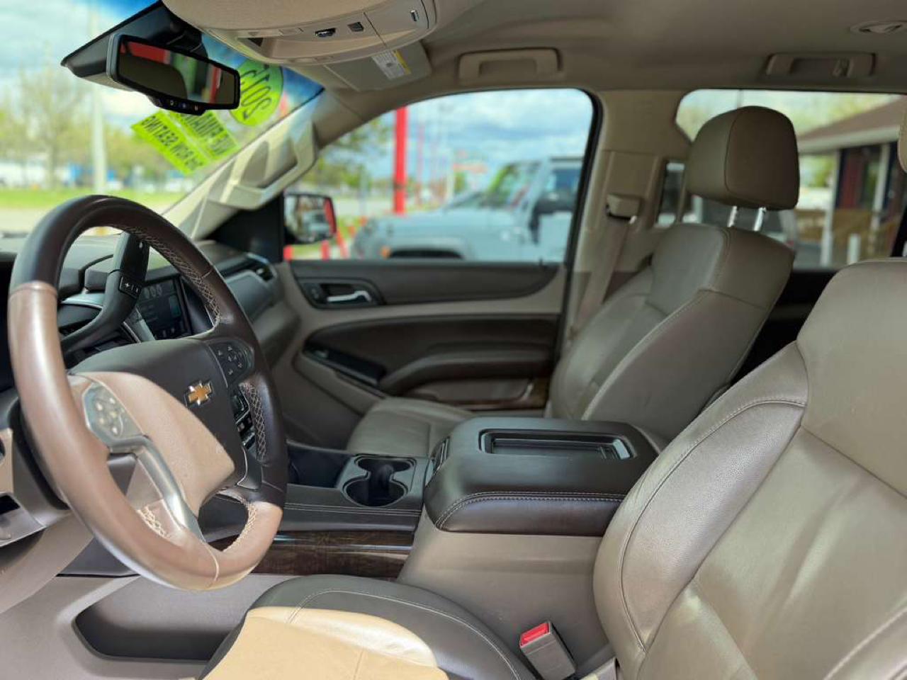 Chevrolet Suburban LT 1500 4WD 2015